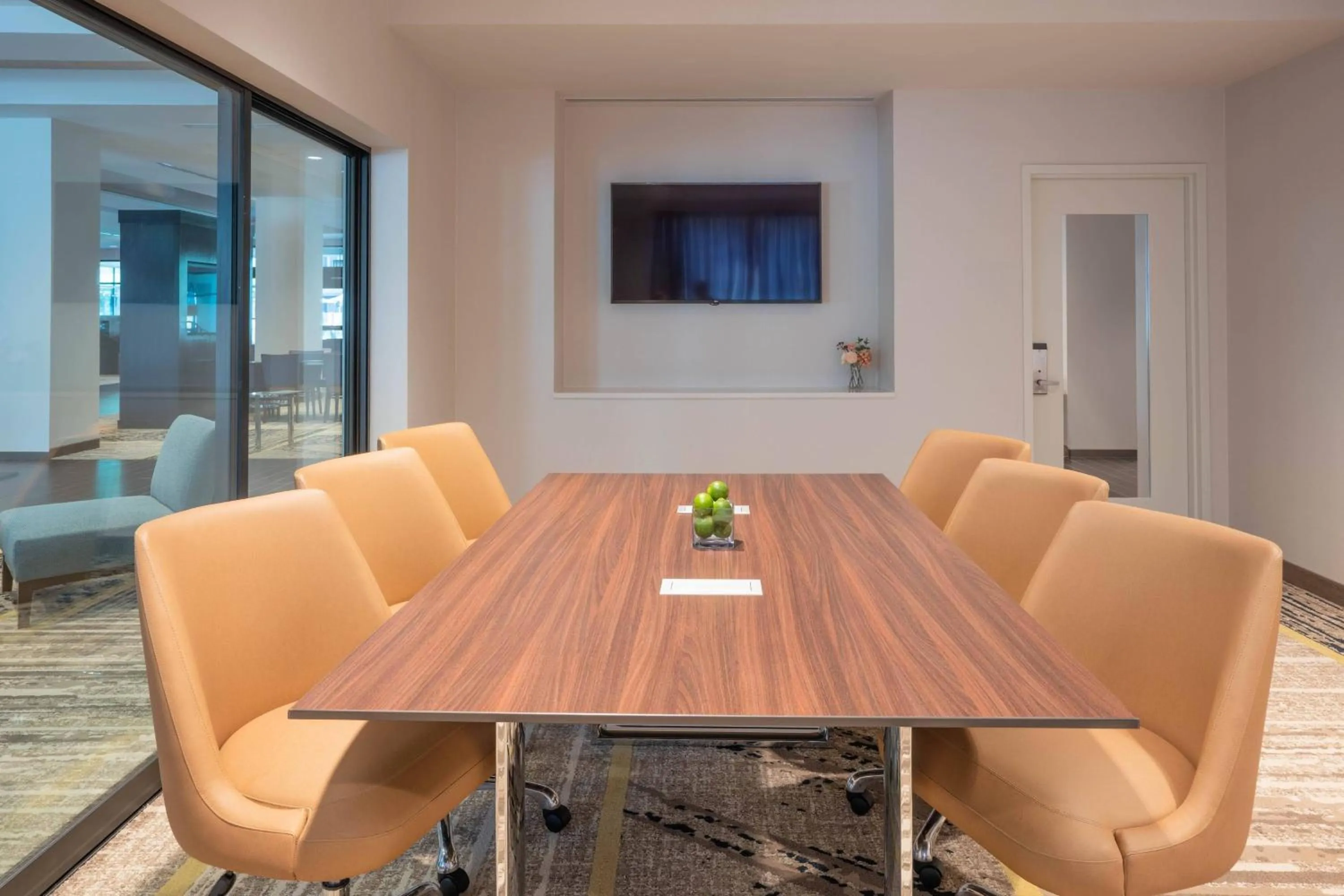 Meeting/conference room in TownePlace Suites by Marriott Thousand Oaks Agoura Hills