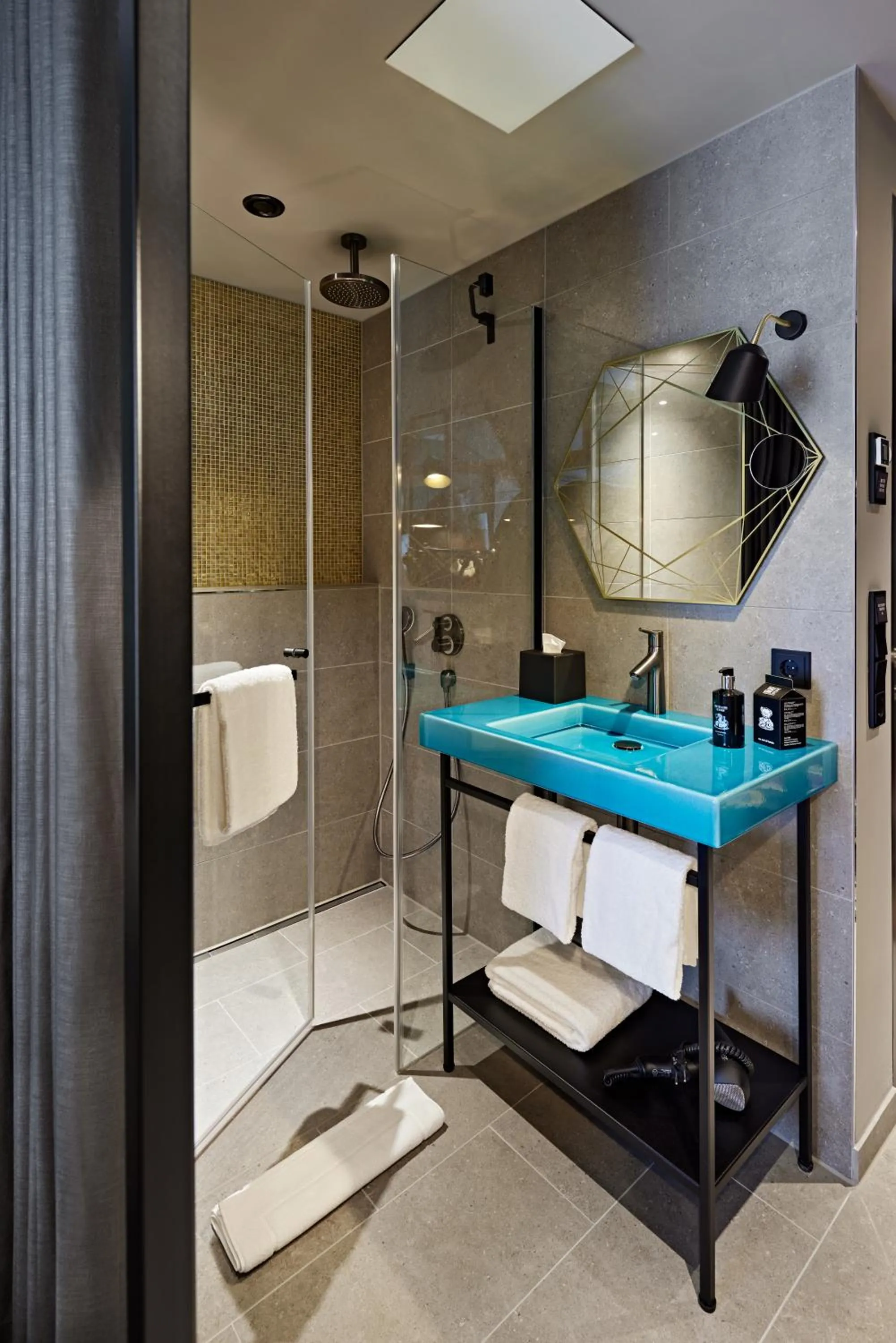 Bathroom in Me and All Hotel Dusseldorf Oberkassel, by Hyatt