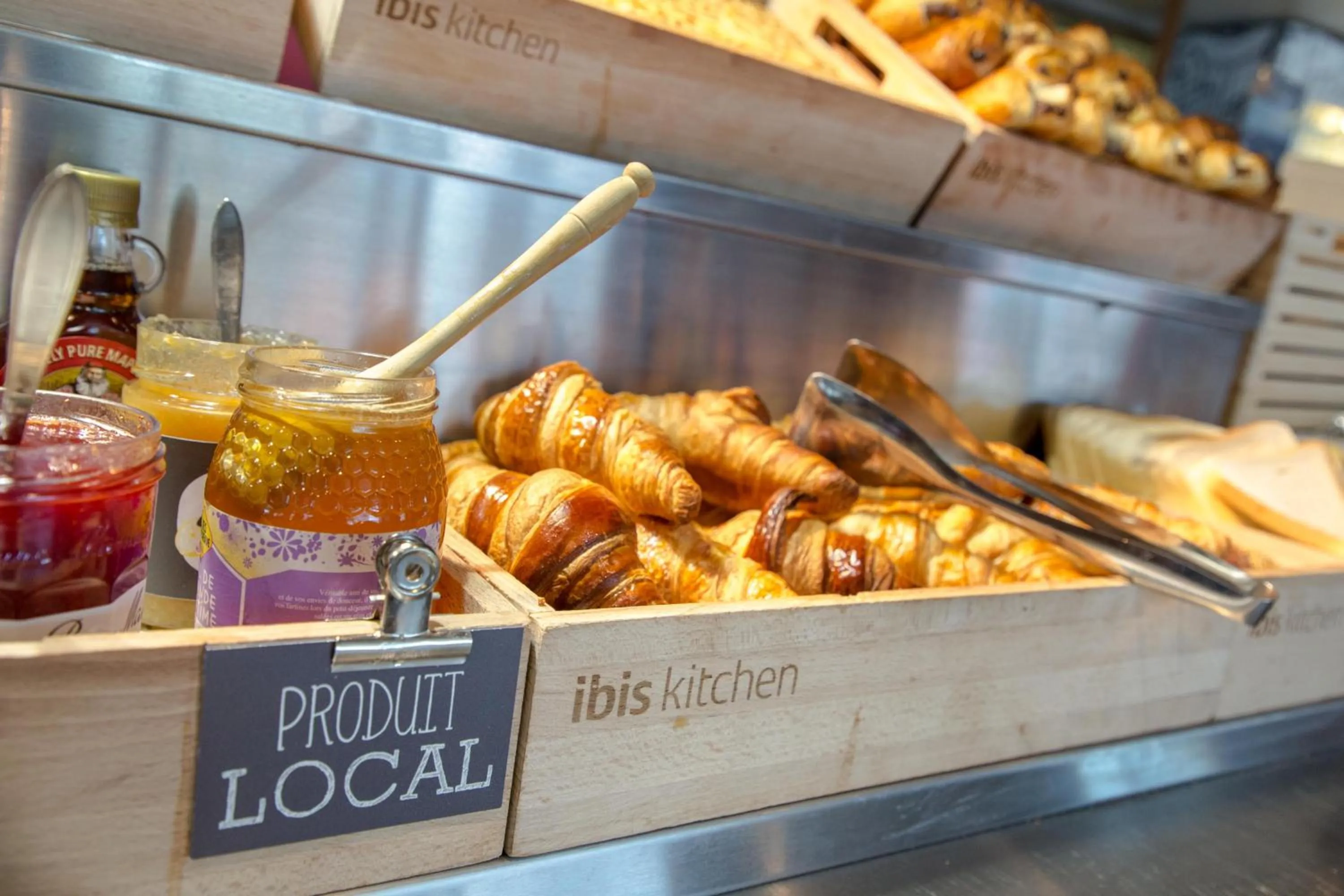 Food and drinks in ibis Cannes Mandelieu