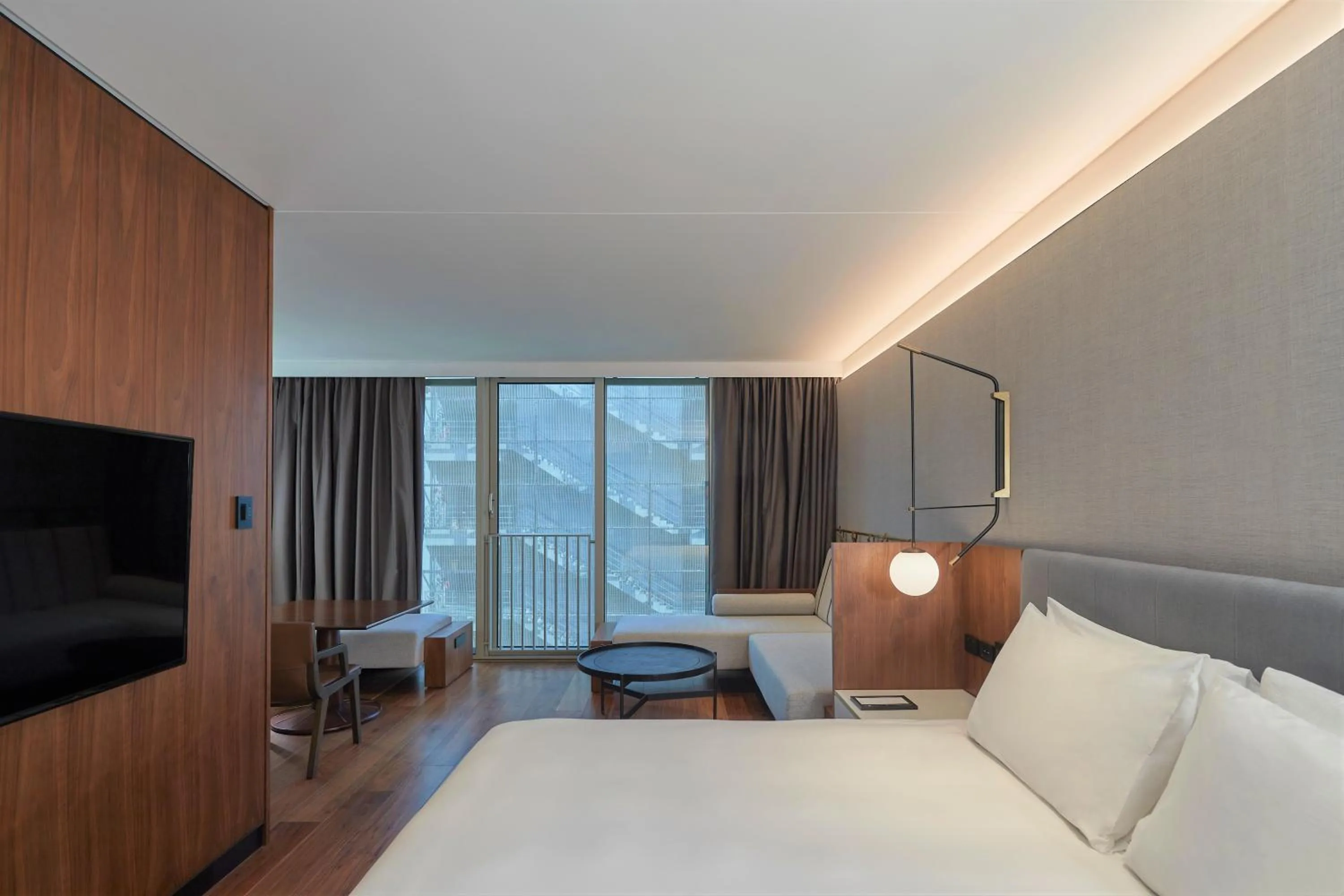 Bed in Park Hyatt Auckland