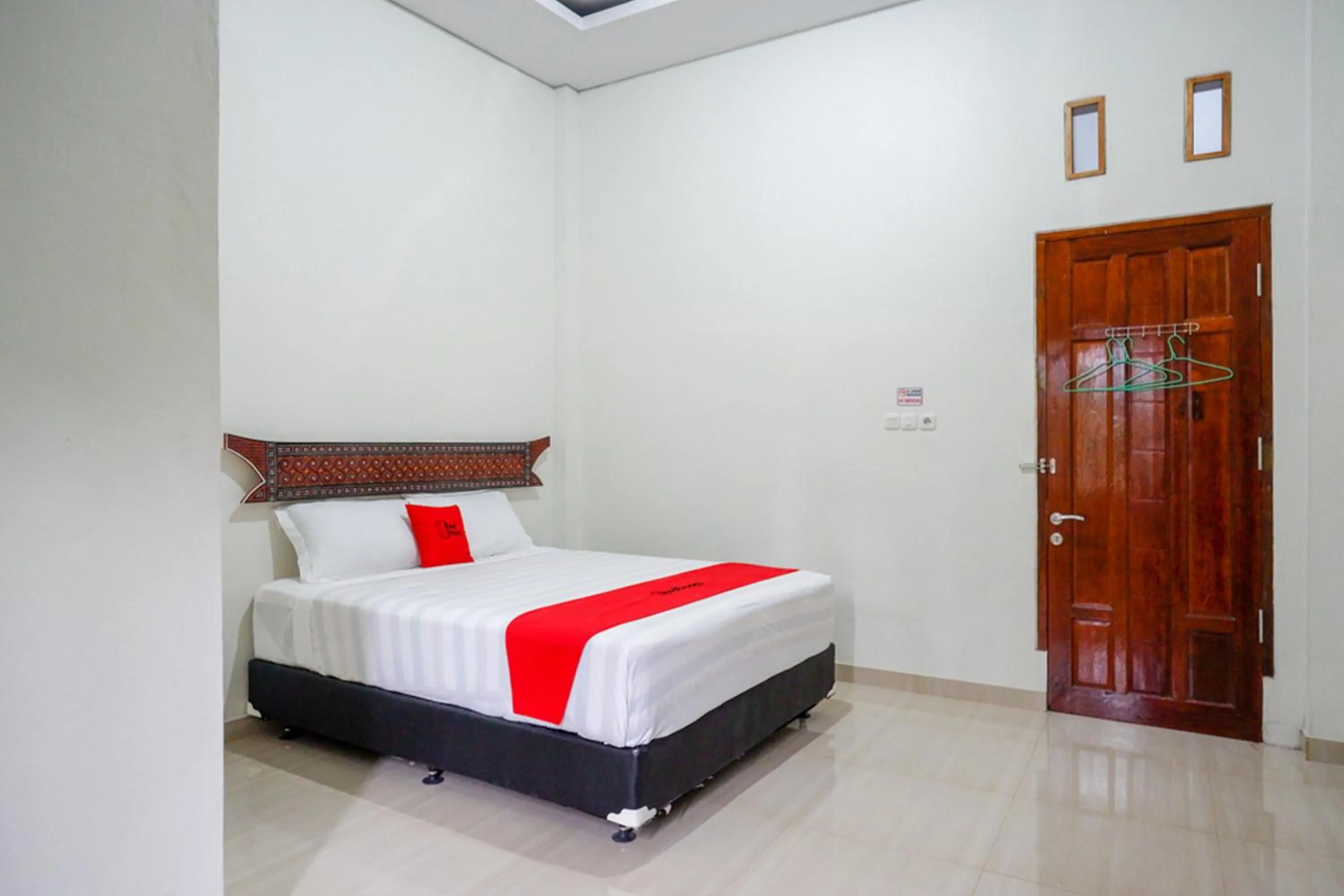 Bed in Gosyen Efata Toraja Hotel