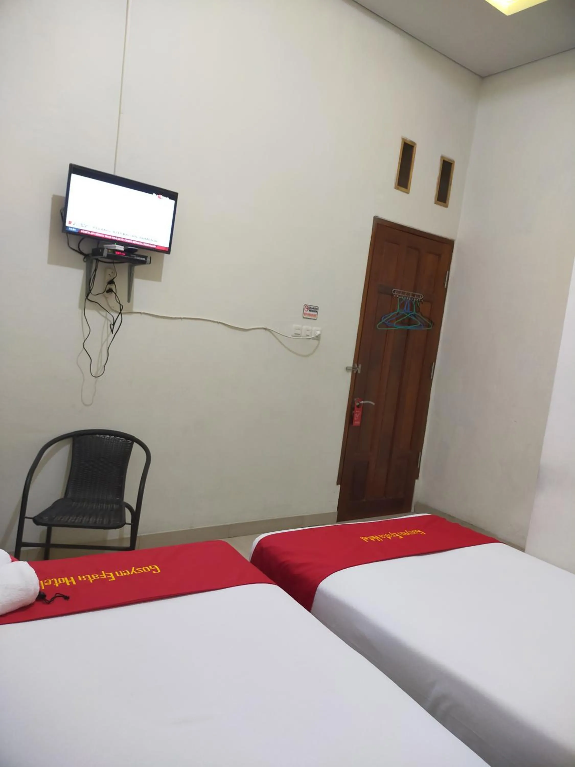 Bed in Gosyen Efata Toraja Hotel