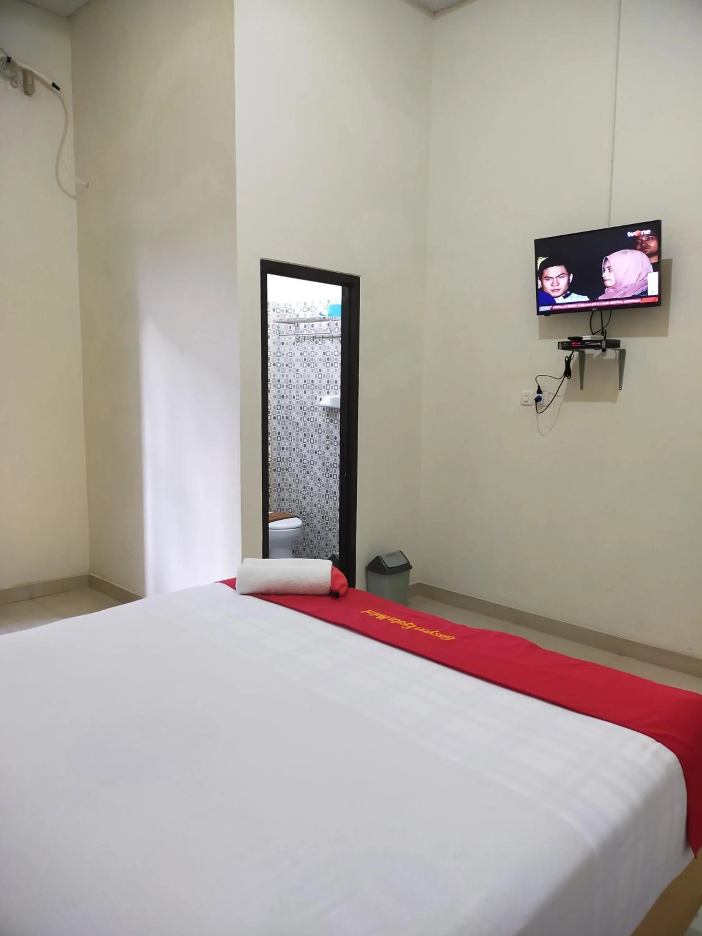 Bed in Gosyen Efata Toraja Hotel