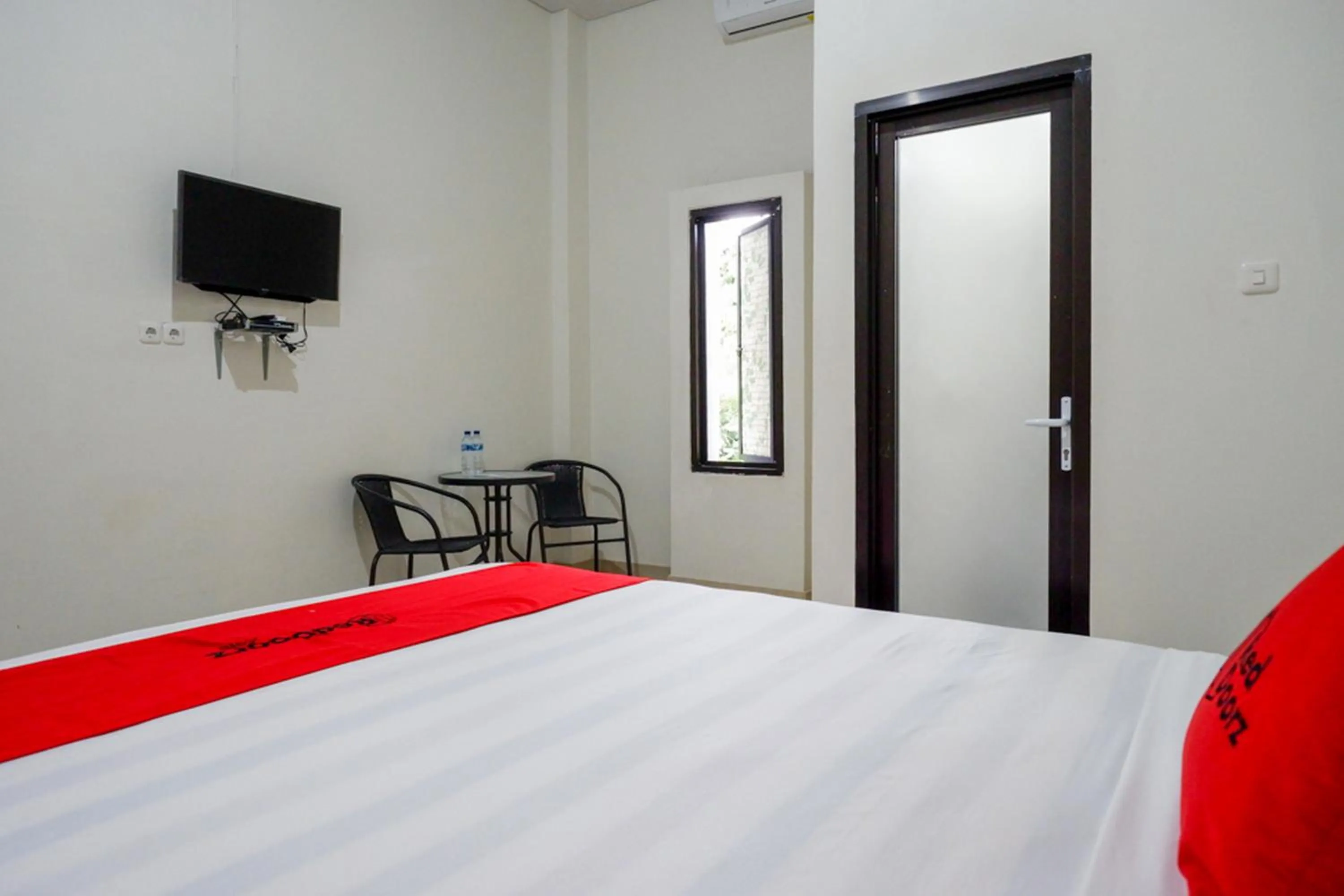 Bed in Gosyen Efata Toraja Hotel