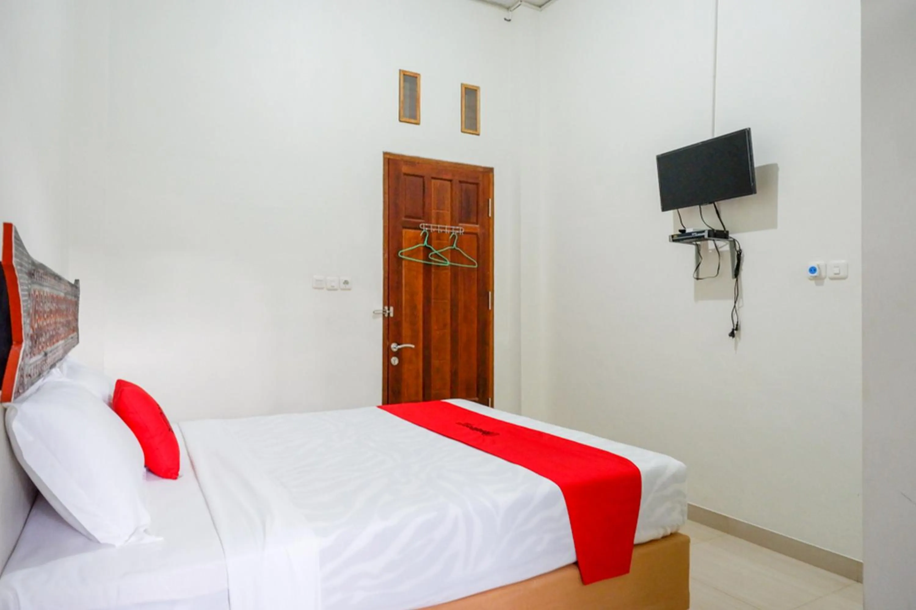 Bed in Gosyen Efata Toraja Hotel