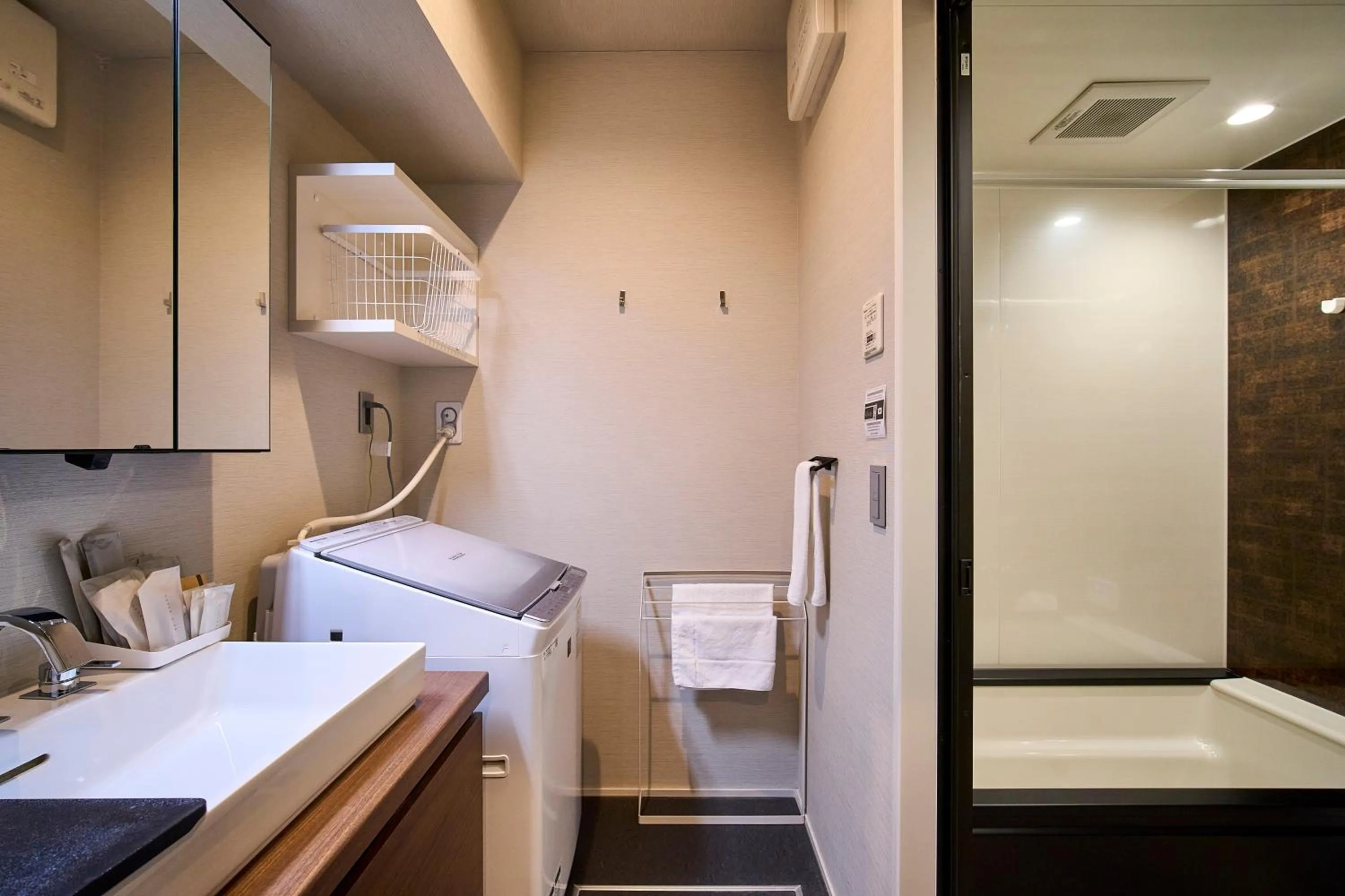 Bathroom in HOTEL MASTAY jingumichi