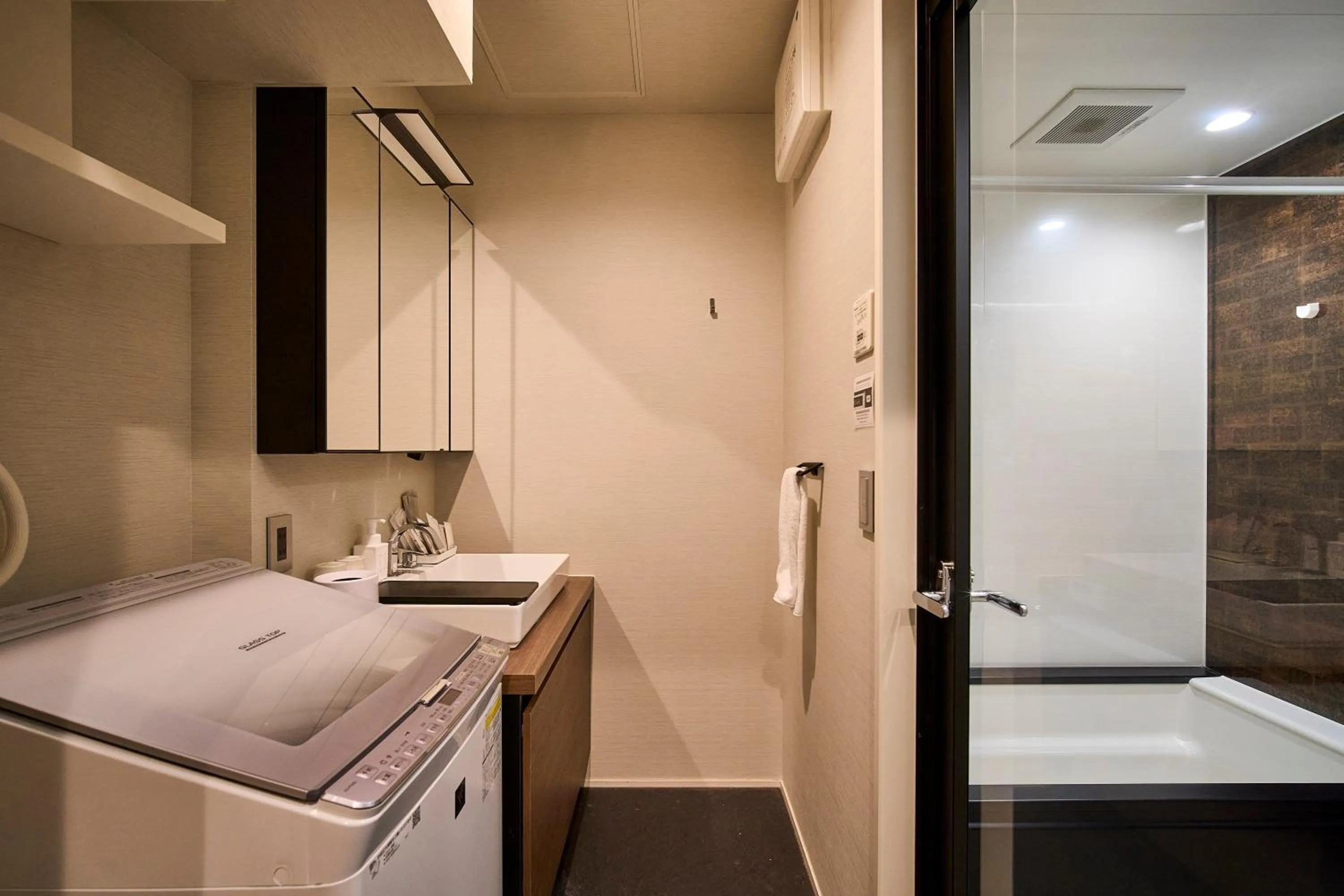 Bathroom in HOTEL MASTAY jingumichi