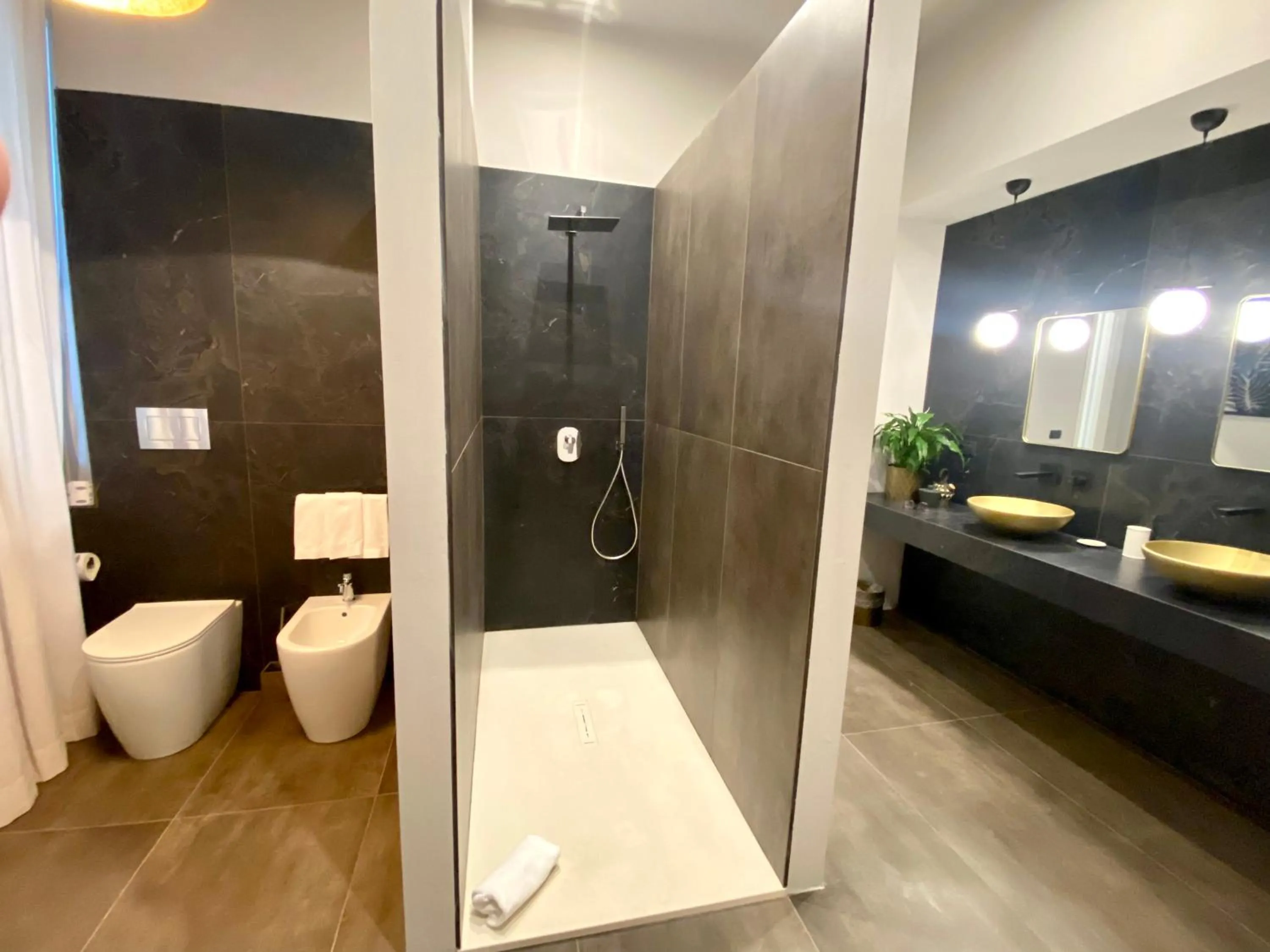 Bathroom in INTOMILAN Galleria Duomo I Boutique & Design Aparthotel