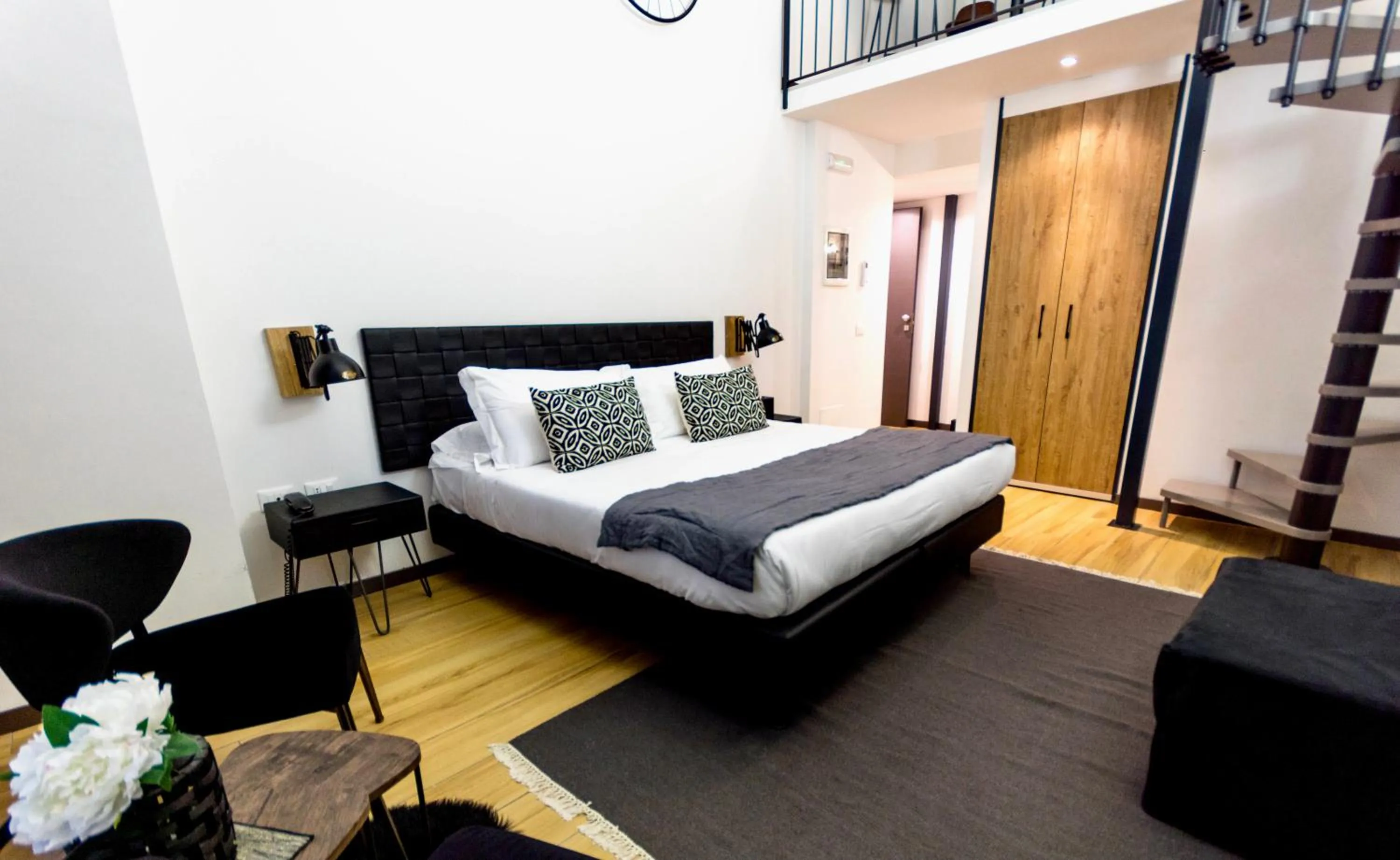 Photo of the whole room, Bed in INTOMILAN Galleria Duomo I Boutique & Design Aparthotel