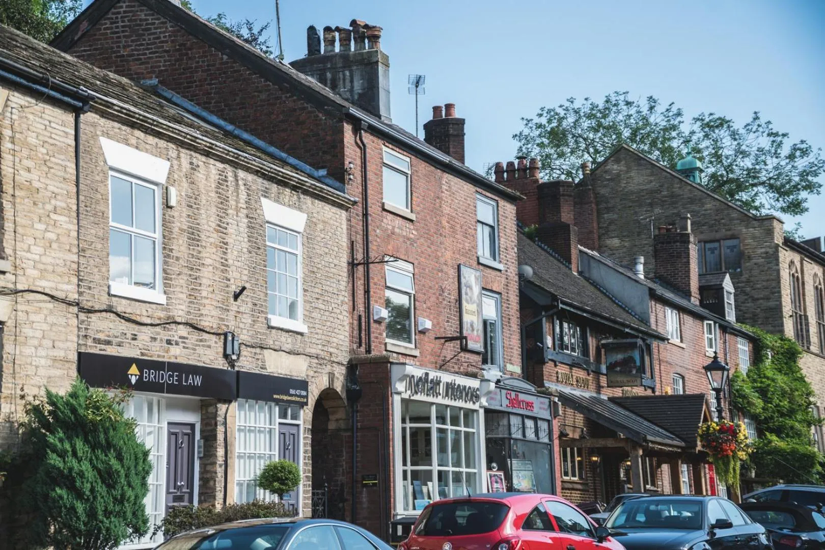 Property building in Town Street Apartment