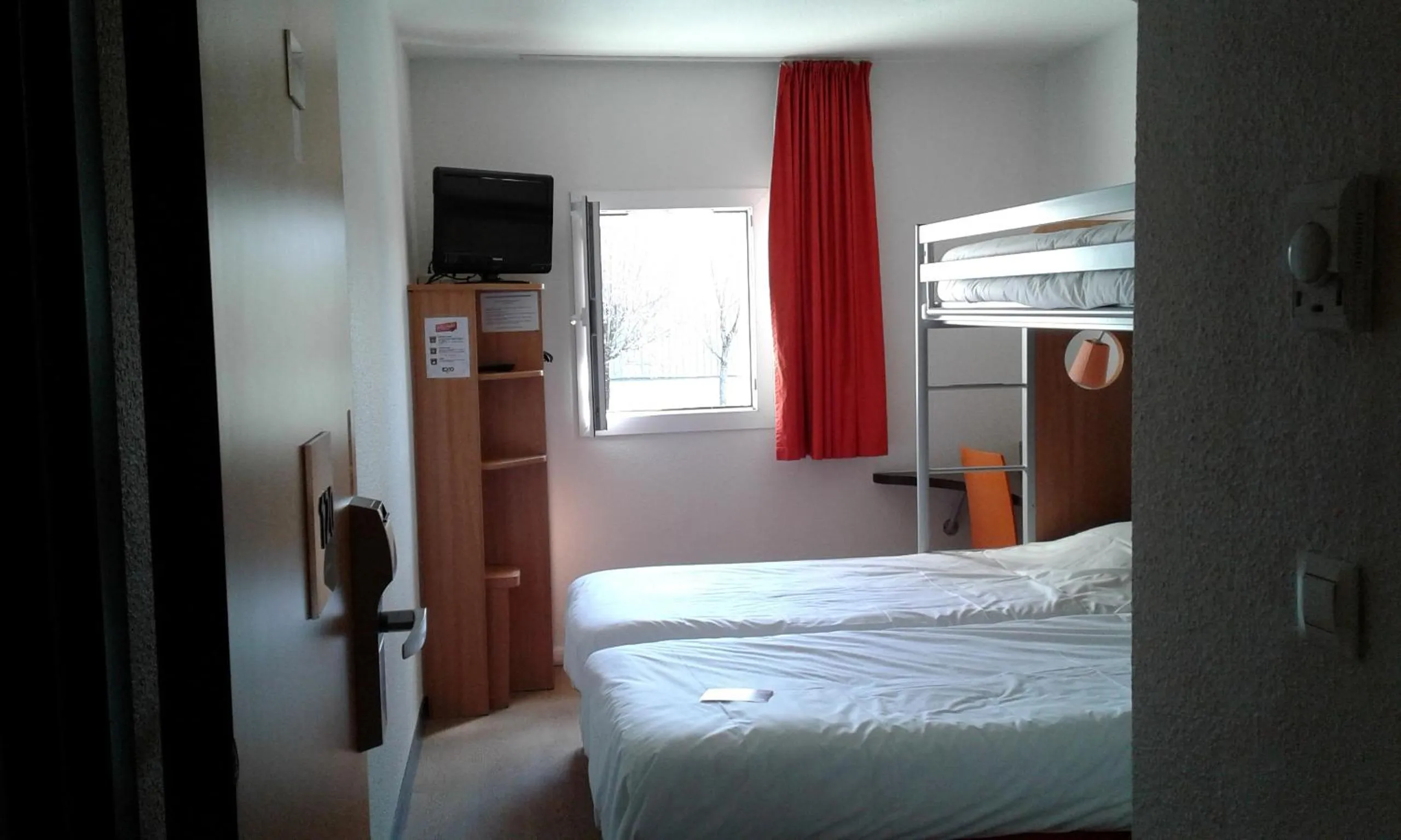 Bedroom, Bed in Première Classe Annemasse Ville La Grand