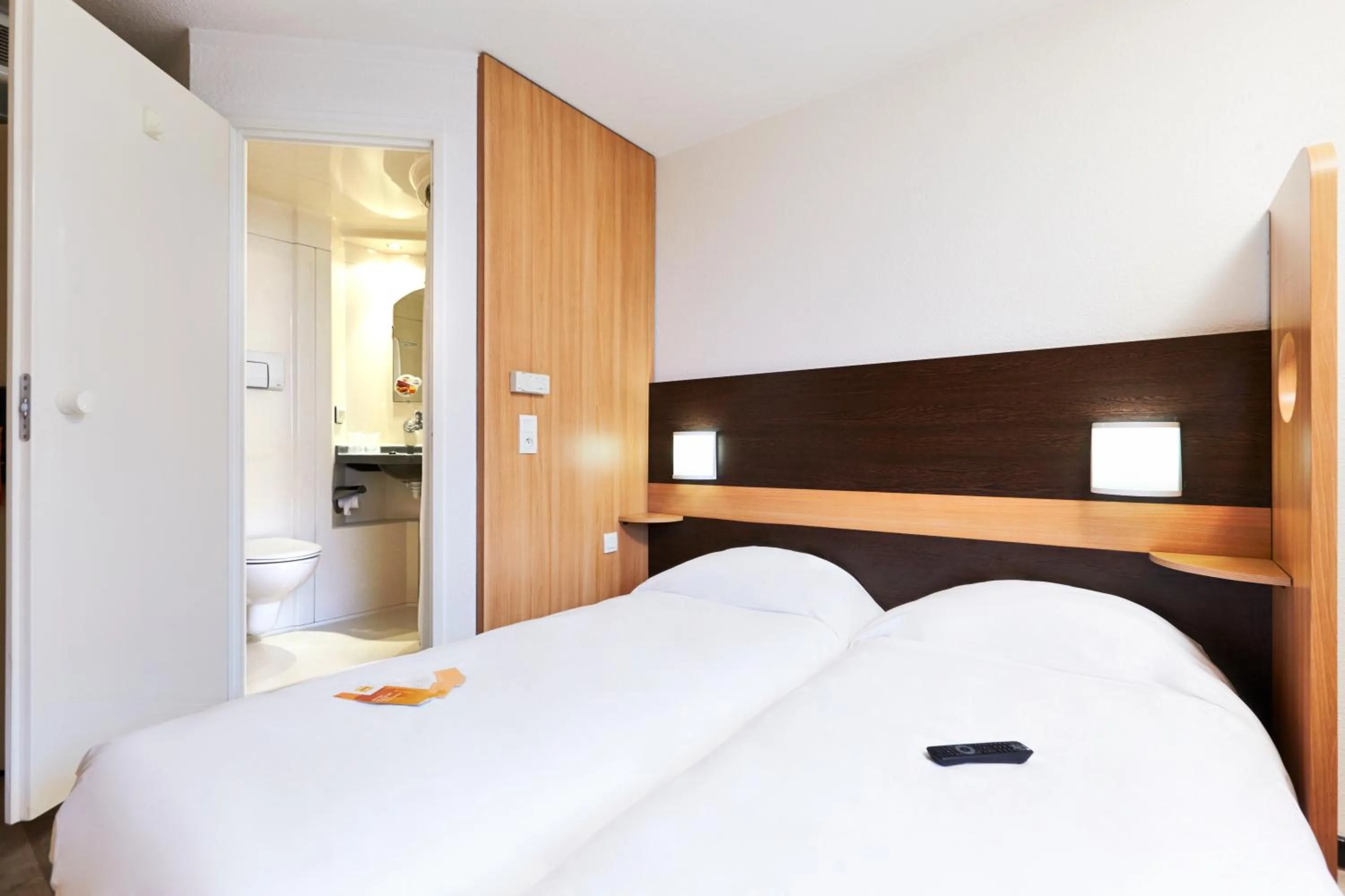 Bedroom, Bed in Première Classe Annemasse Ville La Grand