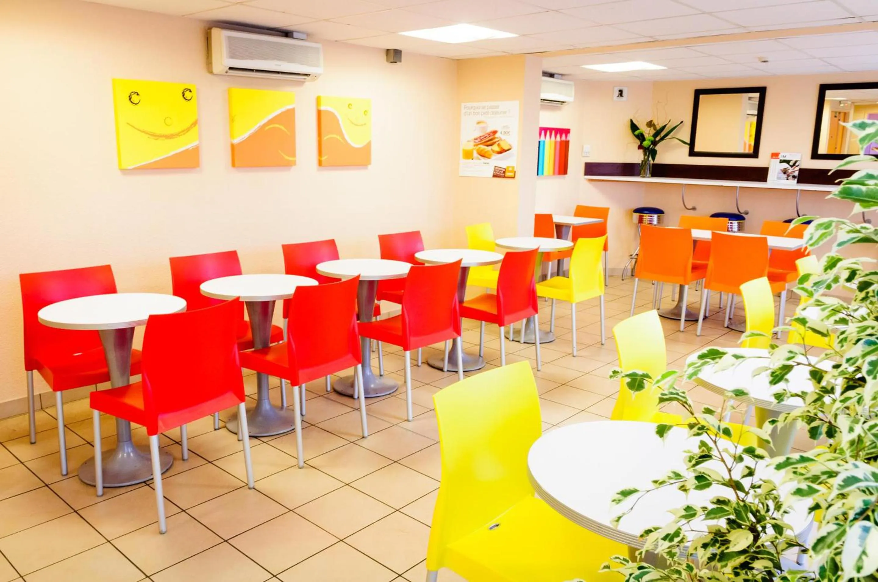 Buffet breakfast in Première Classe Annemasse Ville La Grand