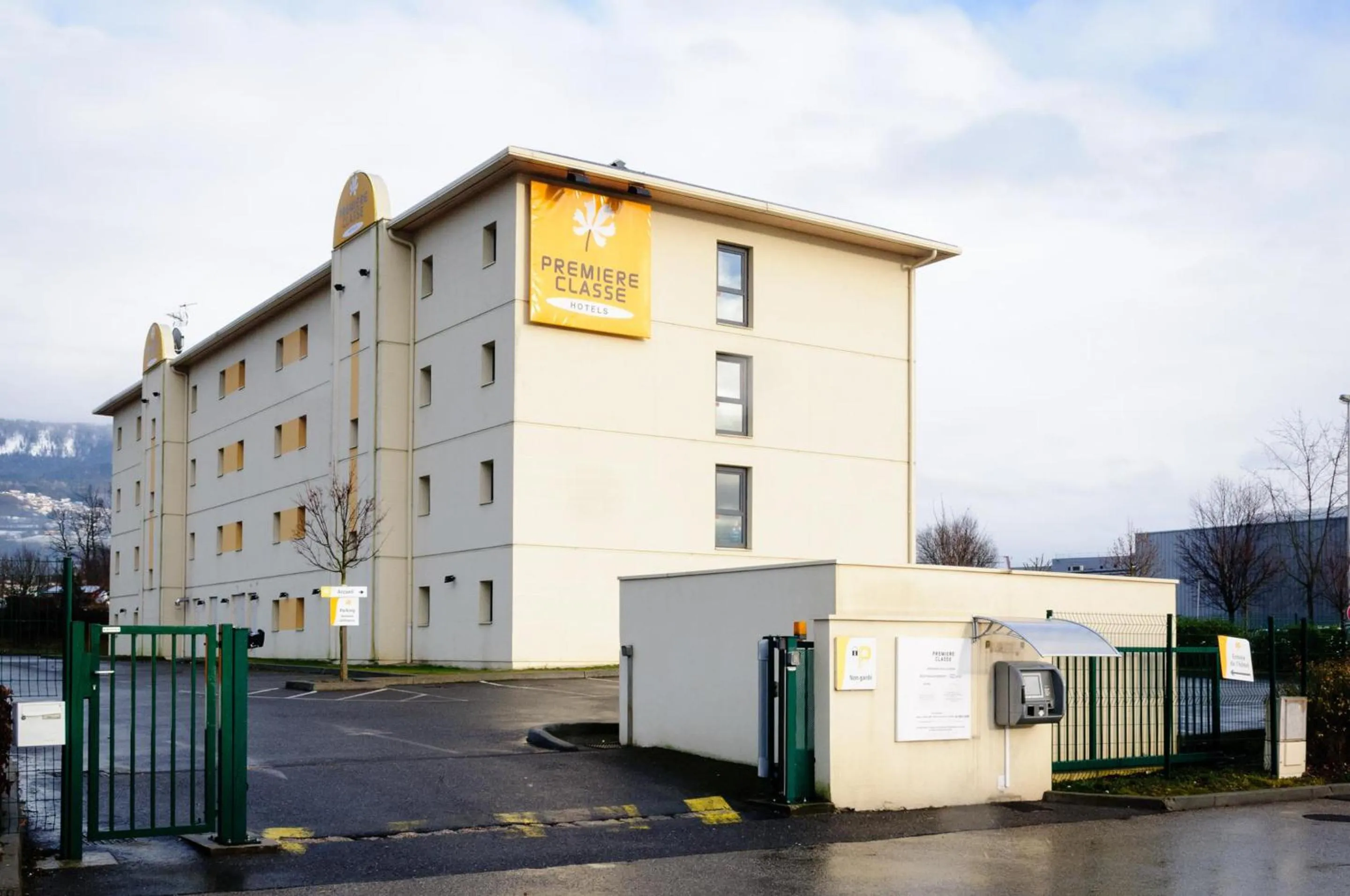 Facade/entrance in Première Classe Annemasse Ville La Grand