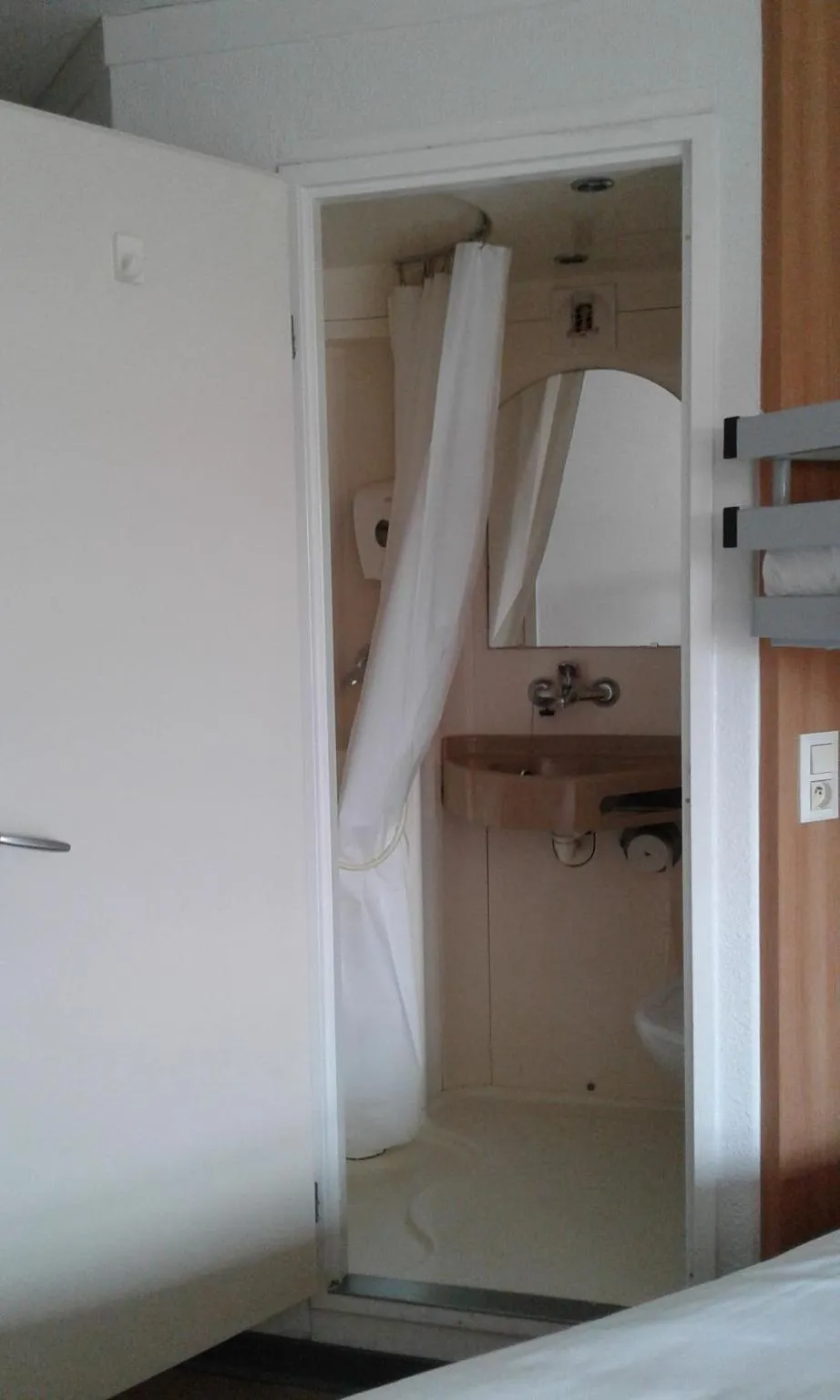 Bathroom in Première Classe Annemasse Ville La Grand