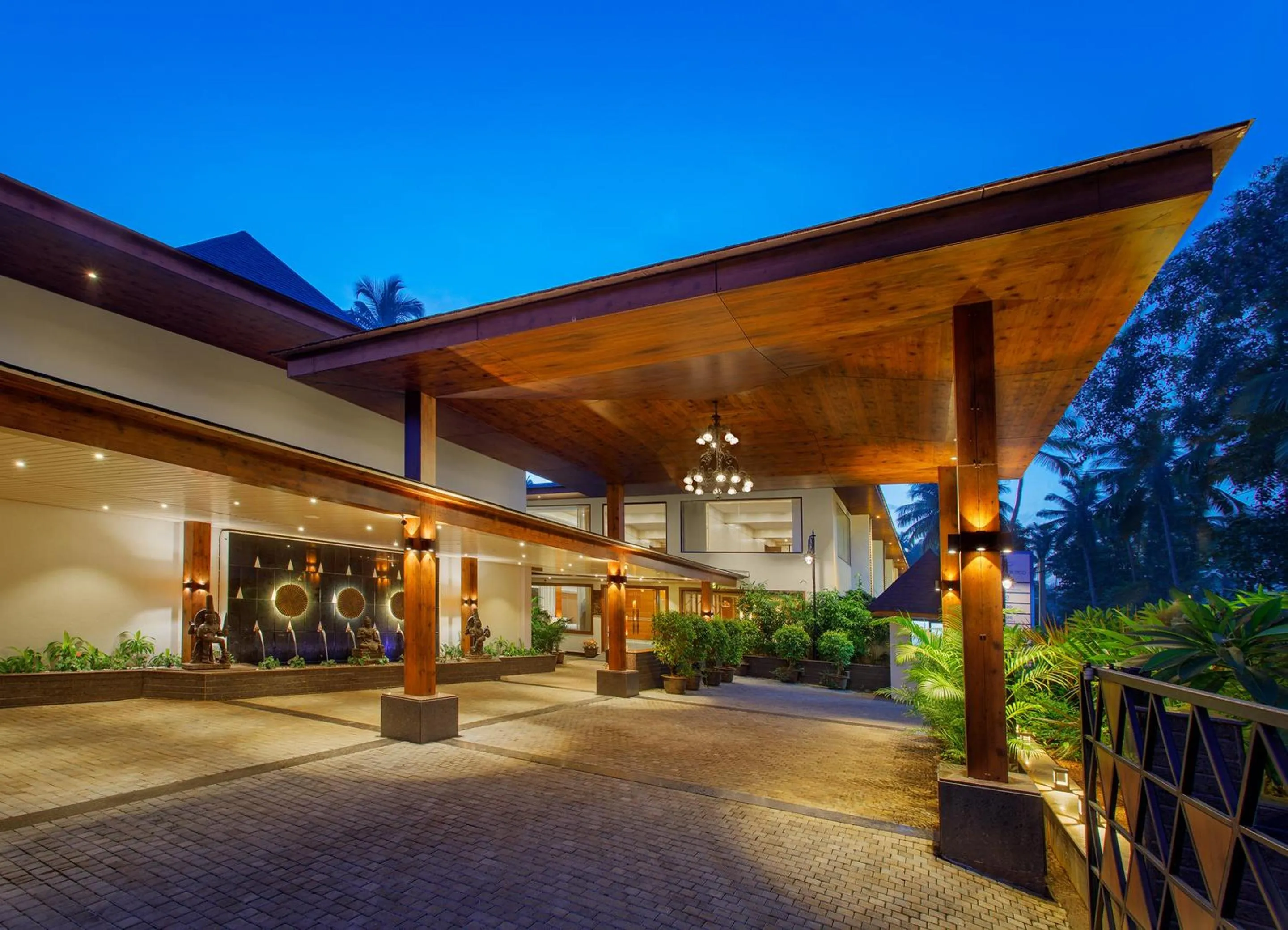 Facade/entrance in Sobit Sarovar Portico