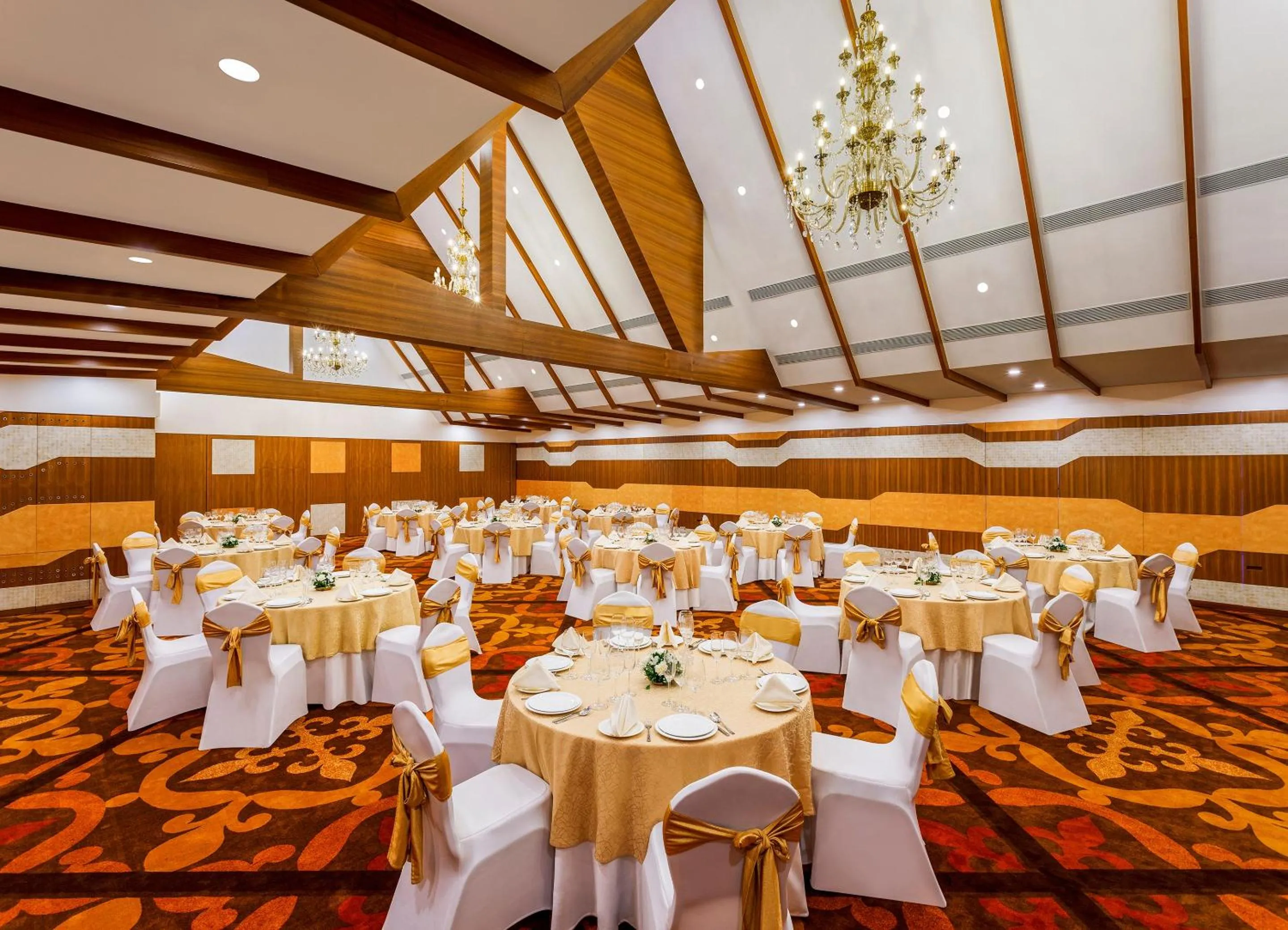 Banquet/Function facilities in Sobit Sarovar Portico