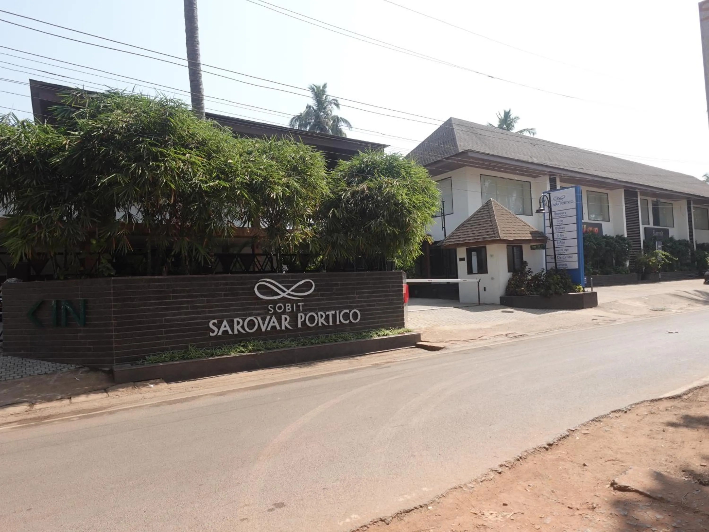 Facade/entrance in Sobit Sarovar Portico