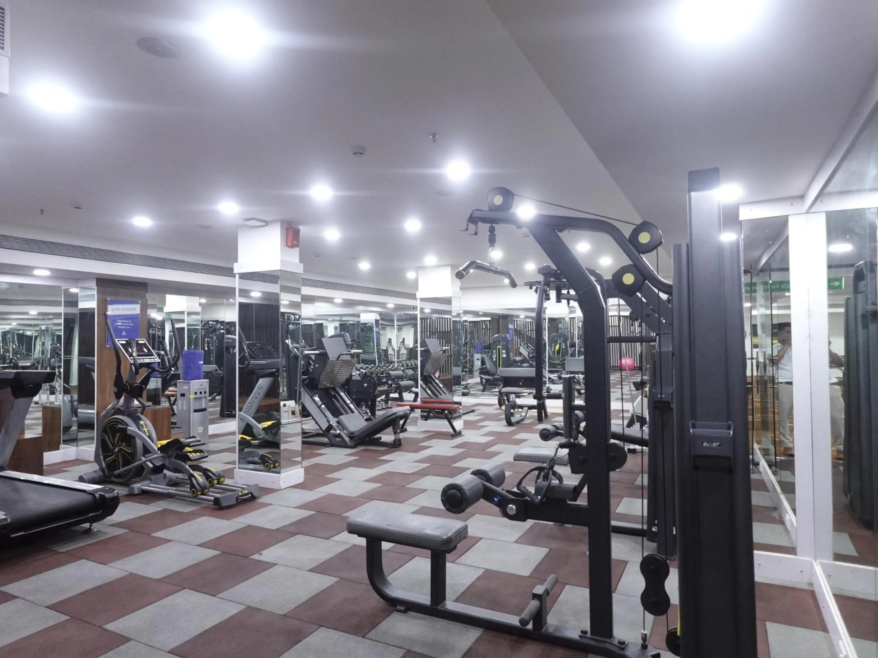 Fitness centre/facilities in Sobit Sarovar Portico