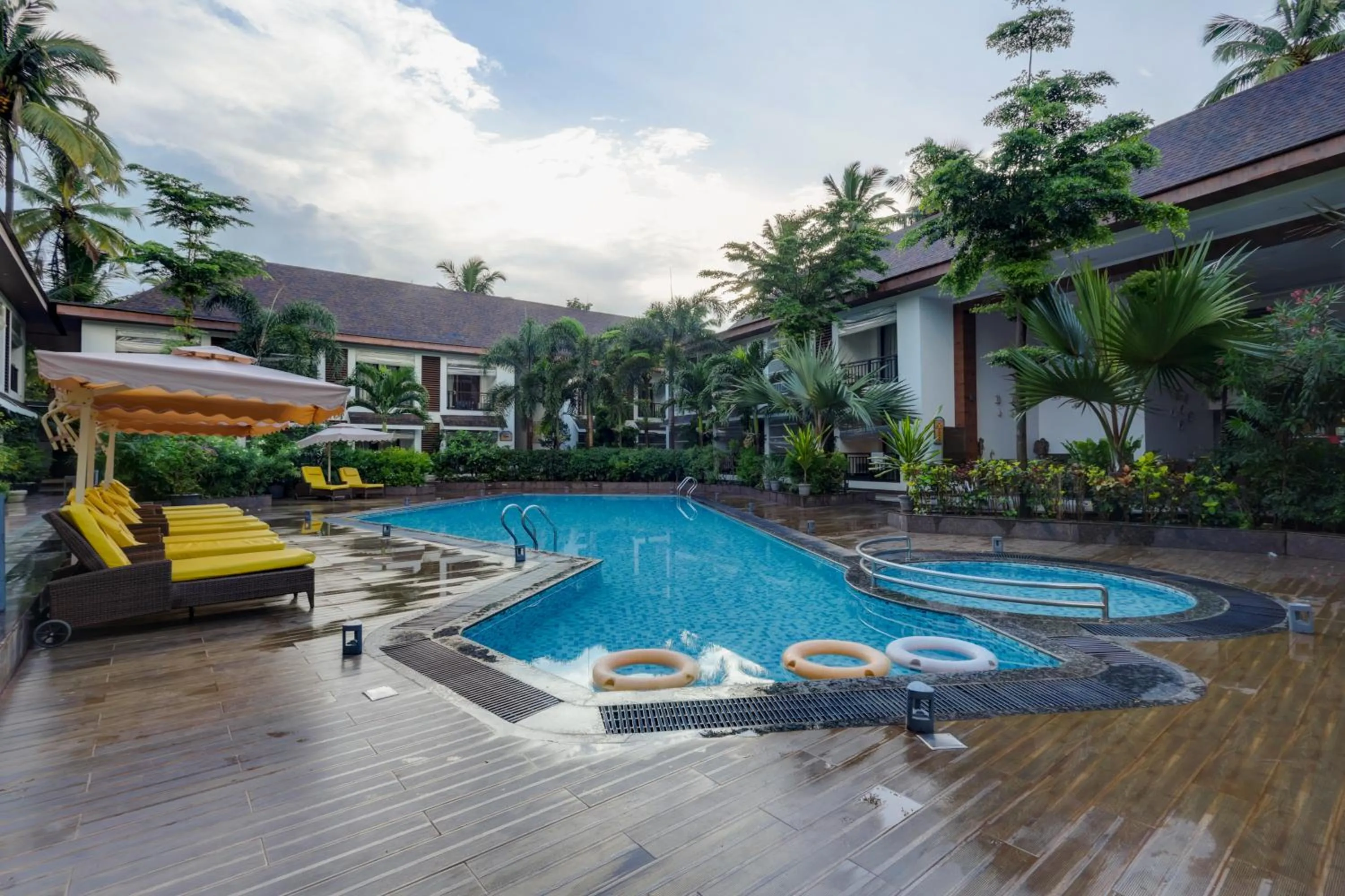  in Sobit Sarovar Portico