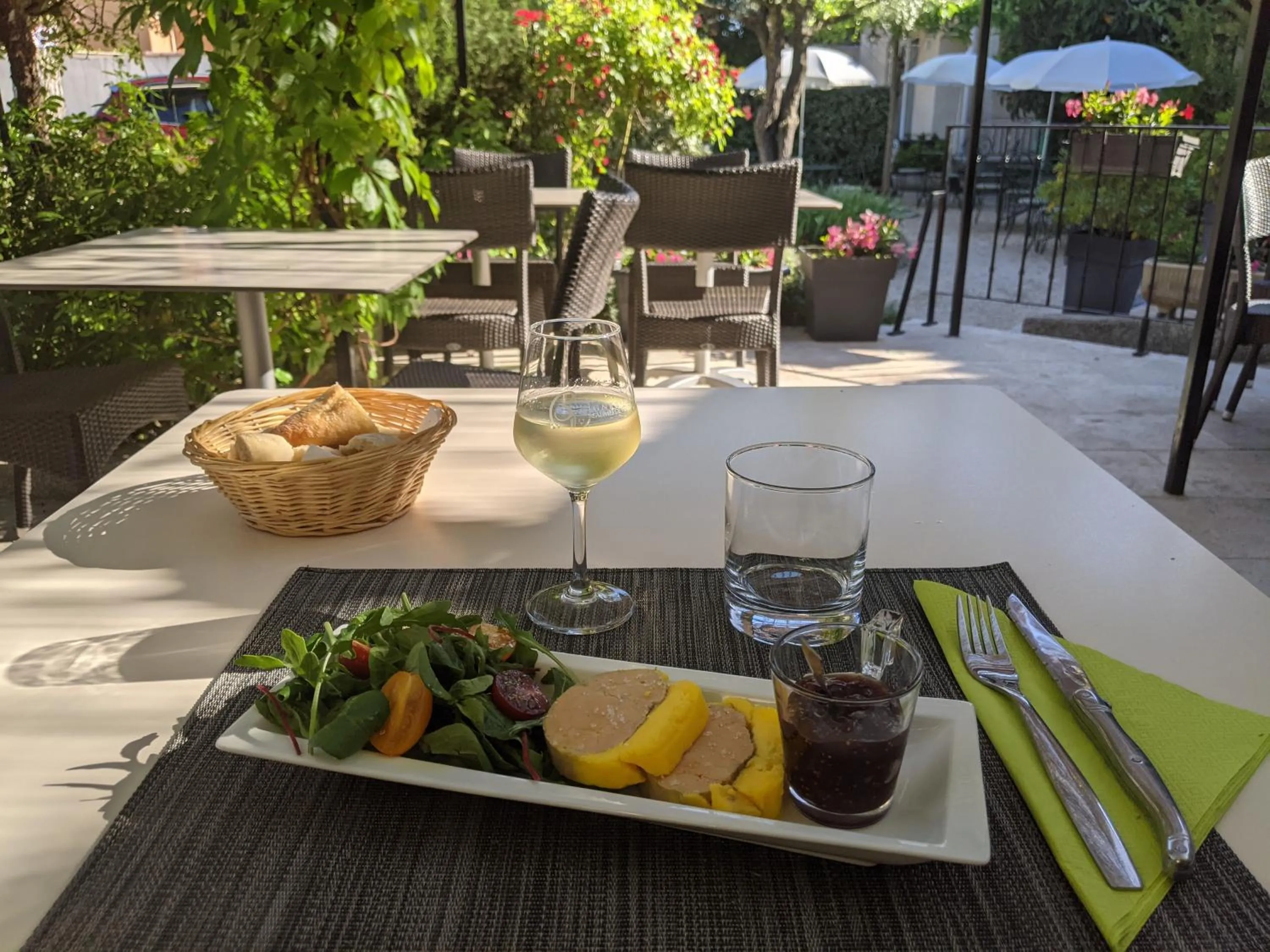 Restaurant/places to eat in Hôtel Le Pradet