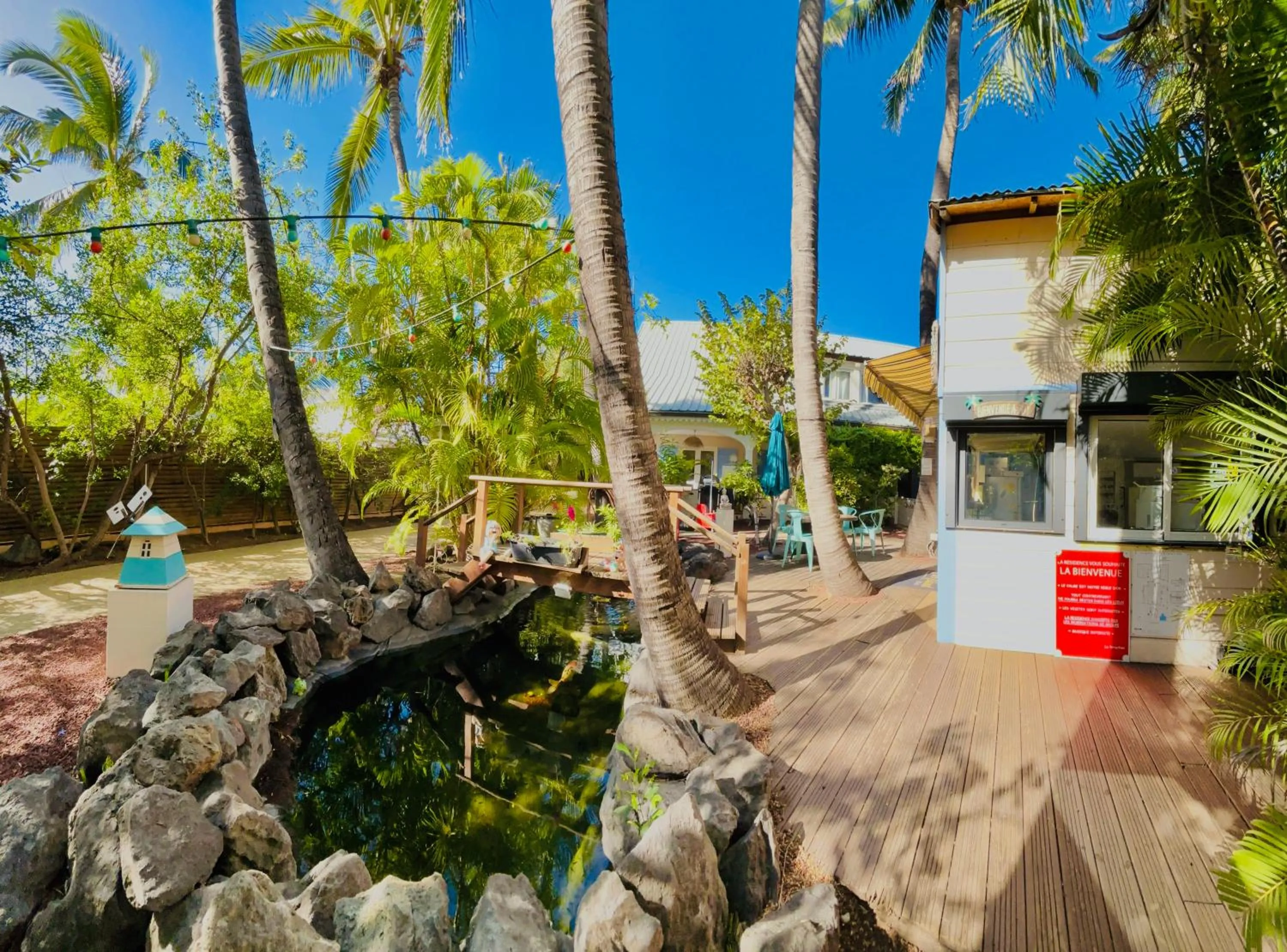 Property building in Hôtel Coco Island