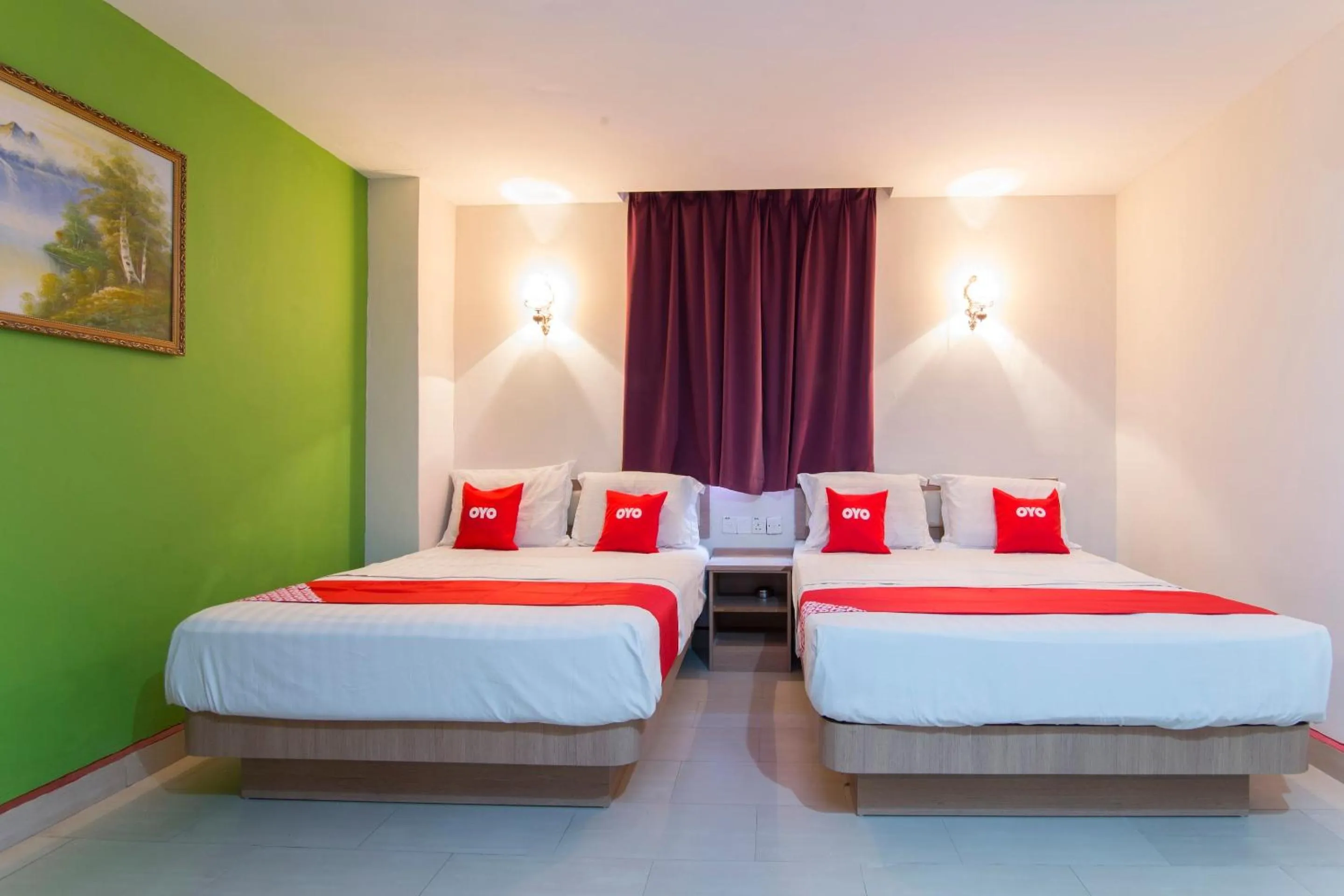 Bedroom, Bed in Valley View Hotel