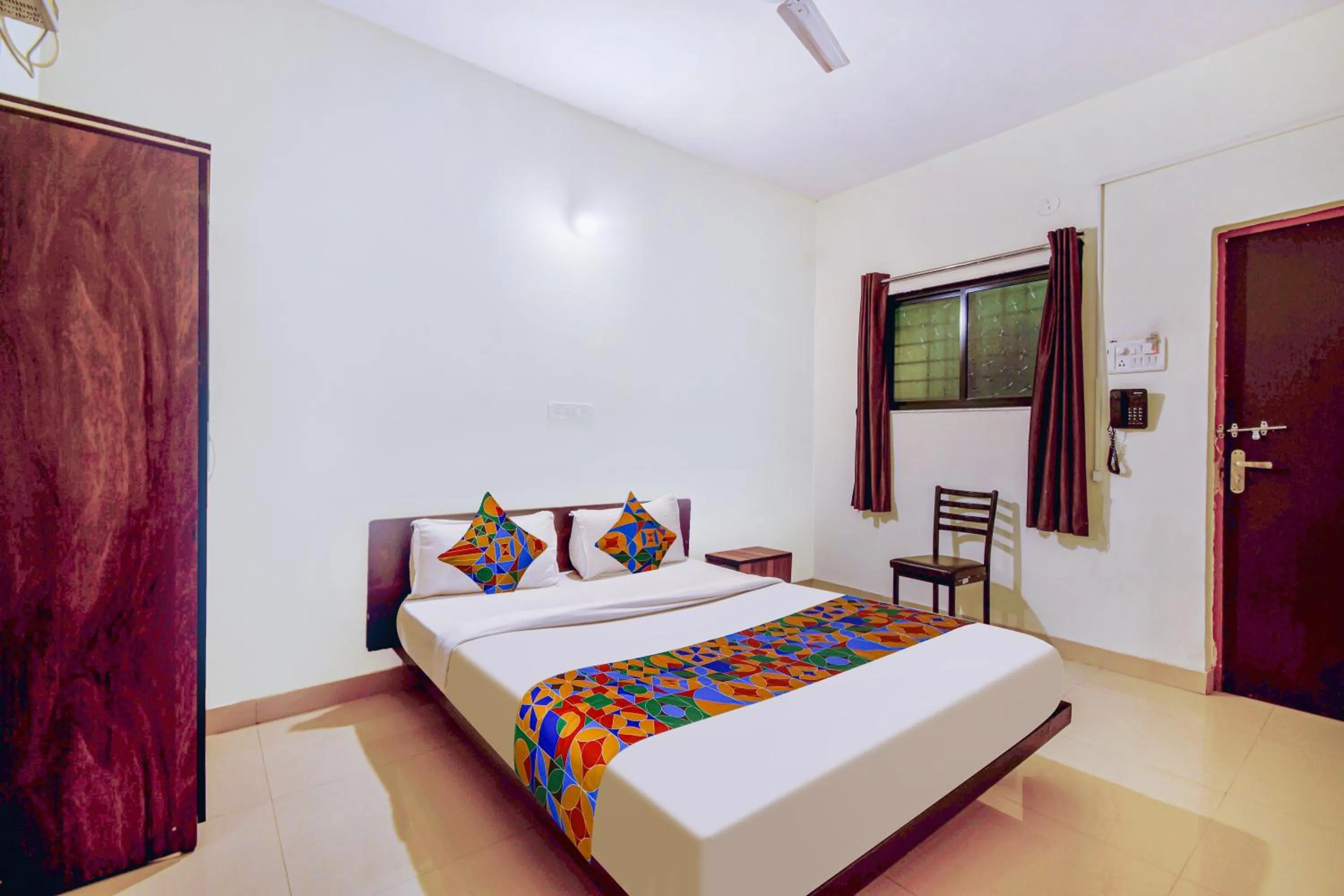 Bed in FabExpress SRH - Nr Butterfly Park - Hinjawadi