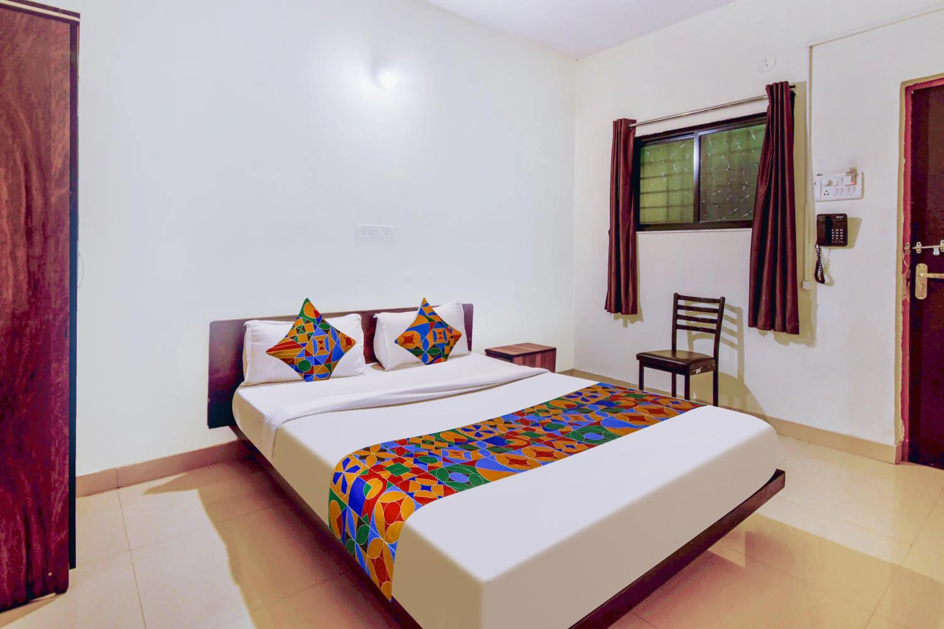 Bed in FabExpress SRH - Nr Butterfly Park - Hinjawadi