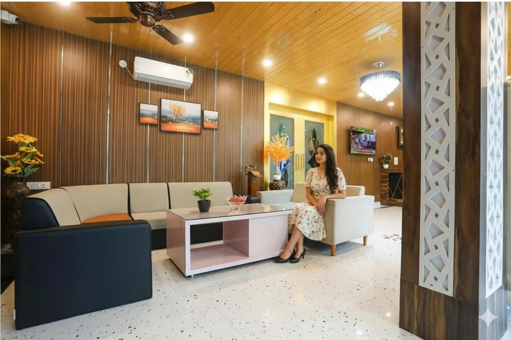 Seating area in FabHotel SRH