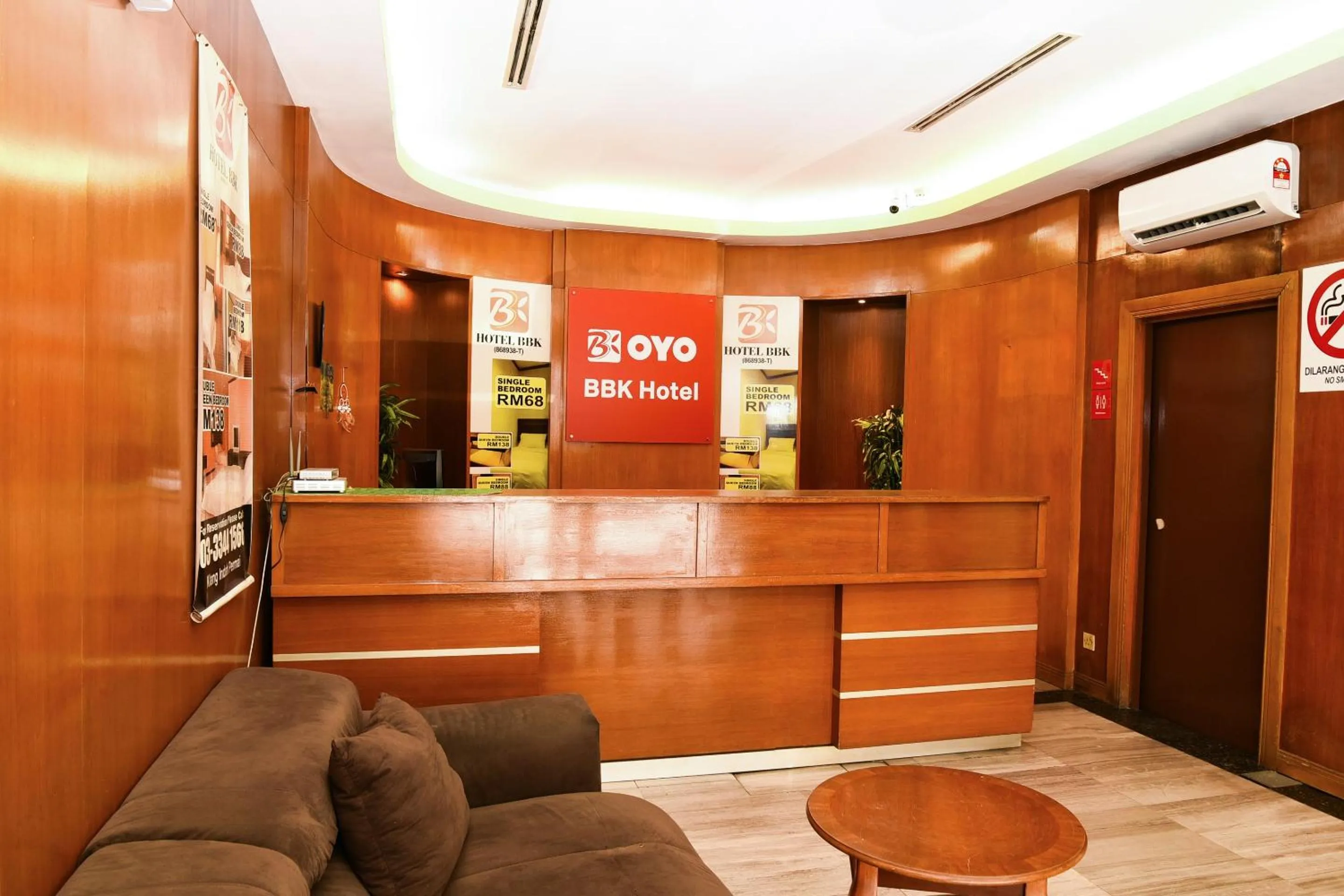 Lobby or reception in Hotel O Bbk