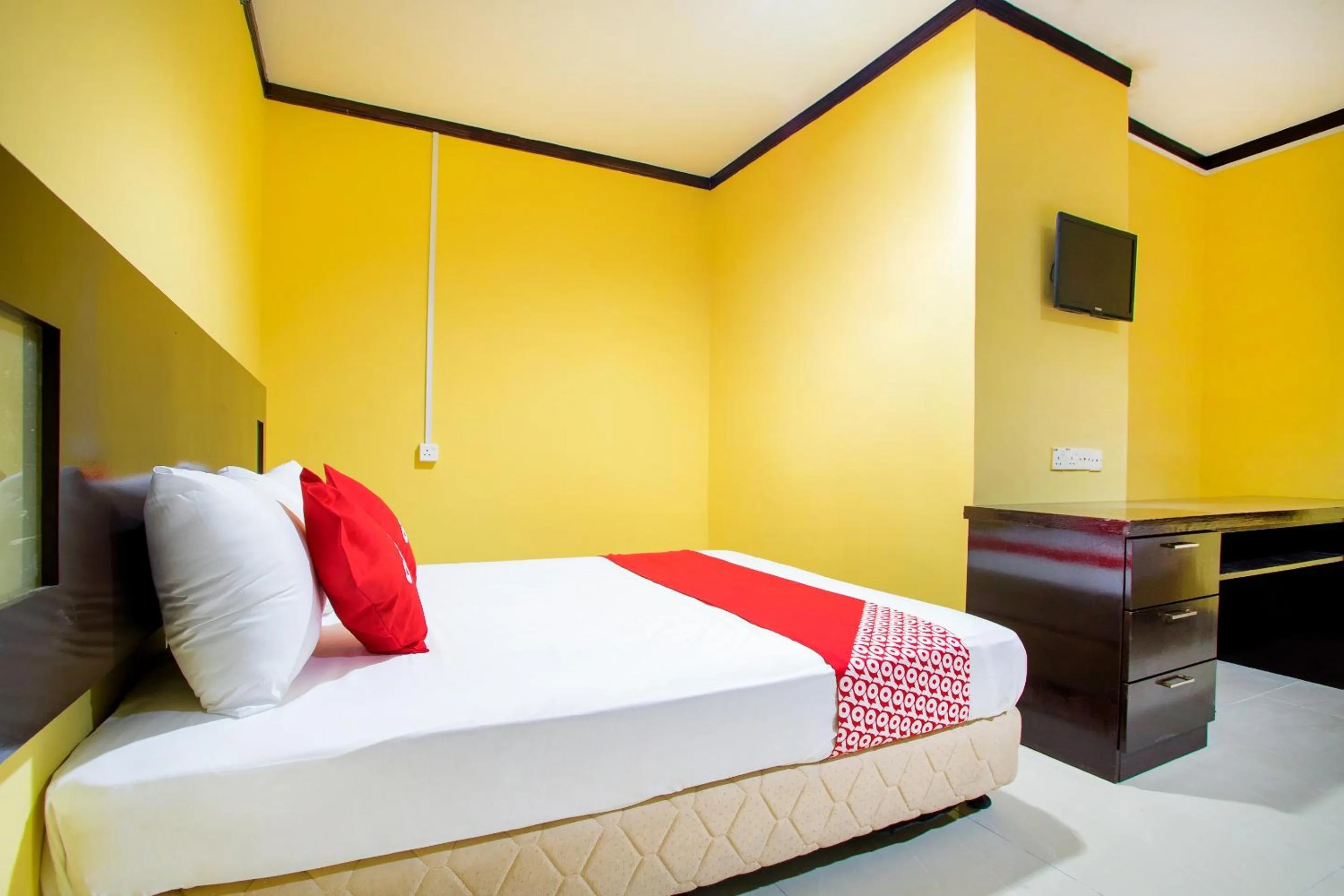 Bedroom, Bed in Hotel O Bbk