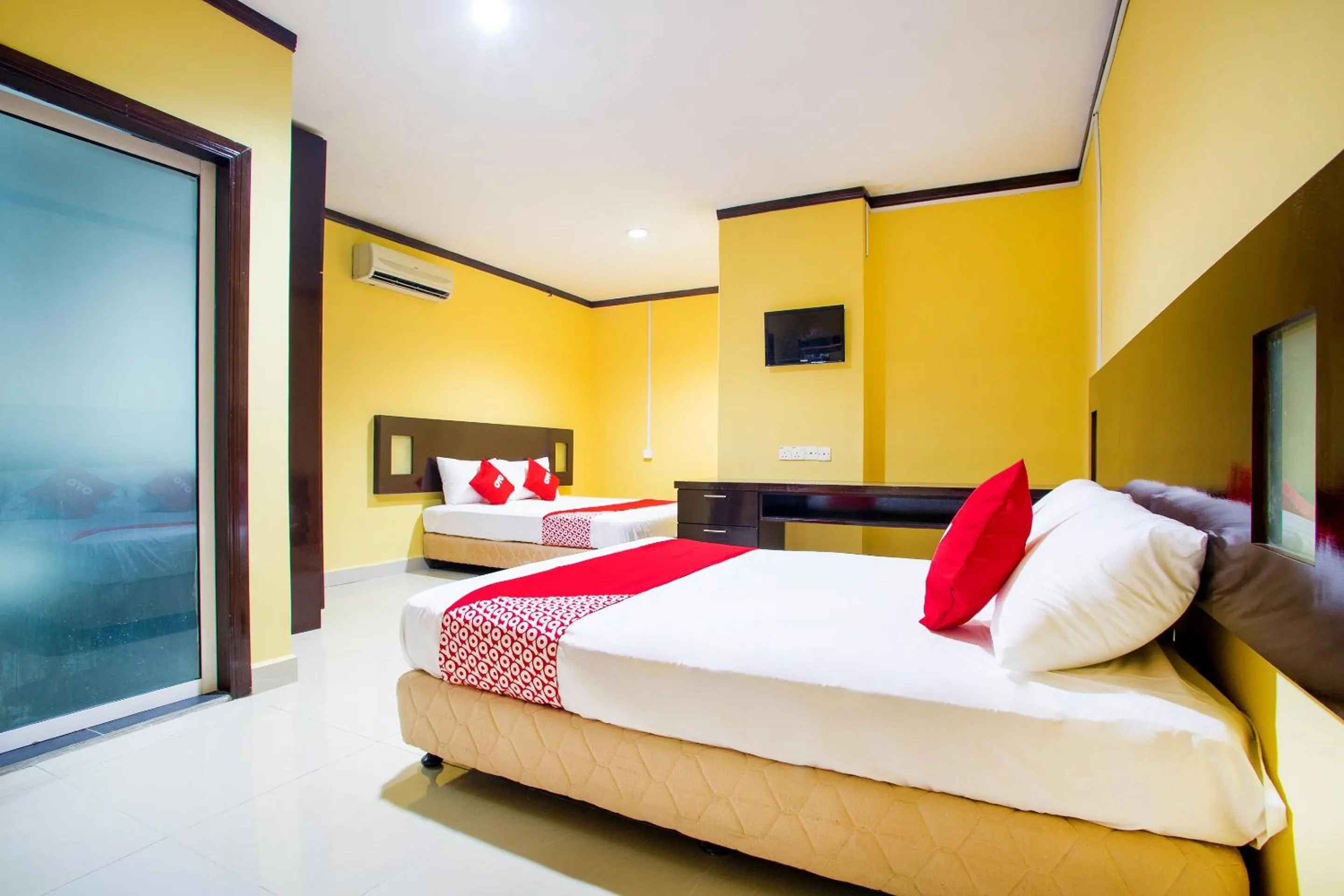 Bedroom, Bed in Hotel O Bbk