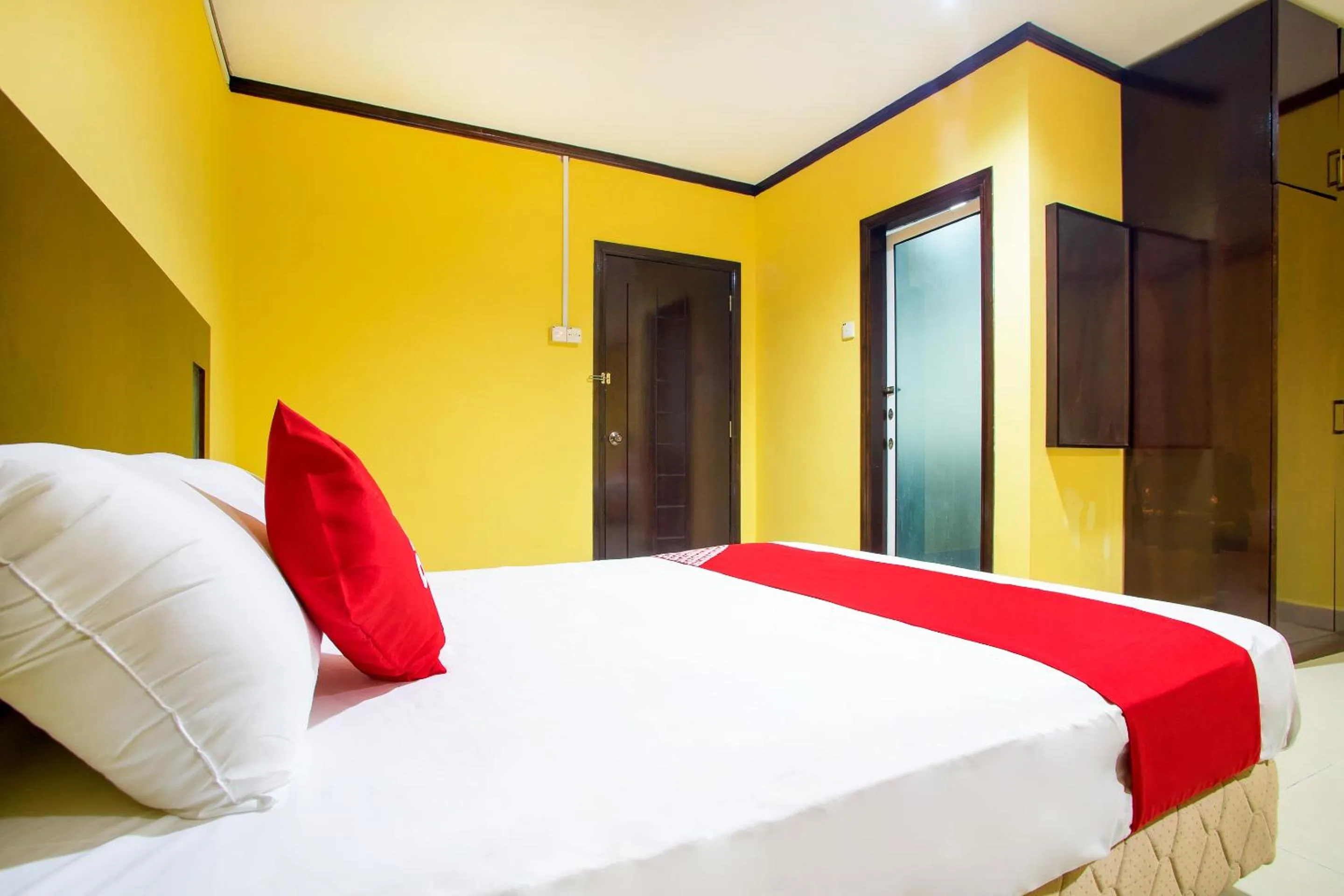 Bedroom, Bed in Hotel O Bbk