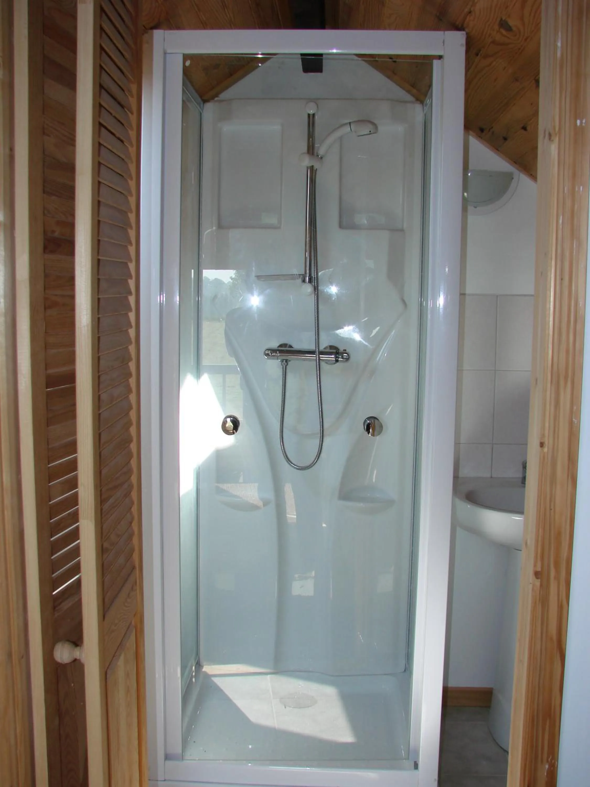 Shower in La Blanche Roche