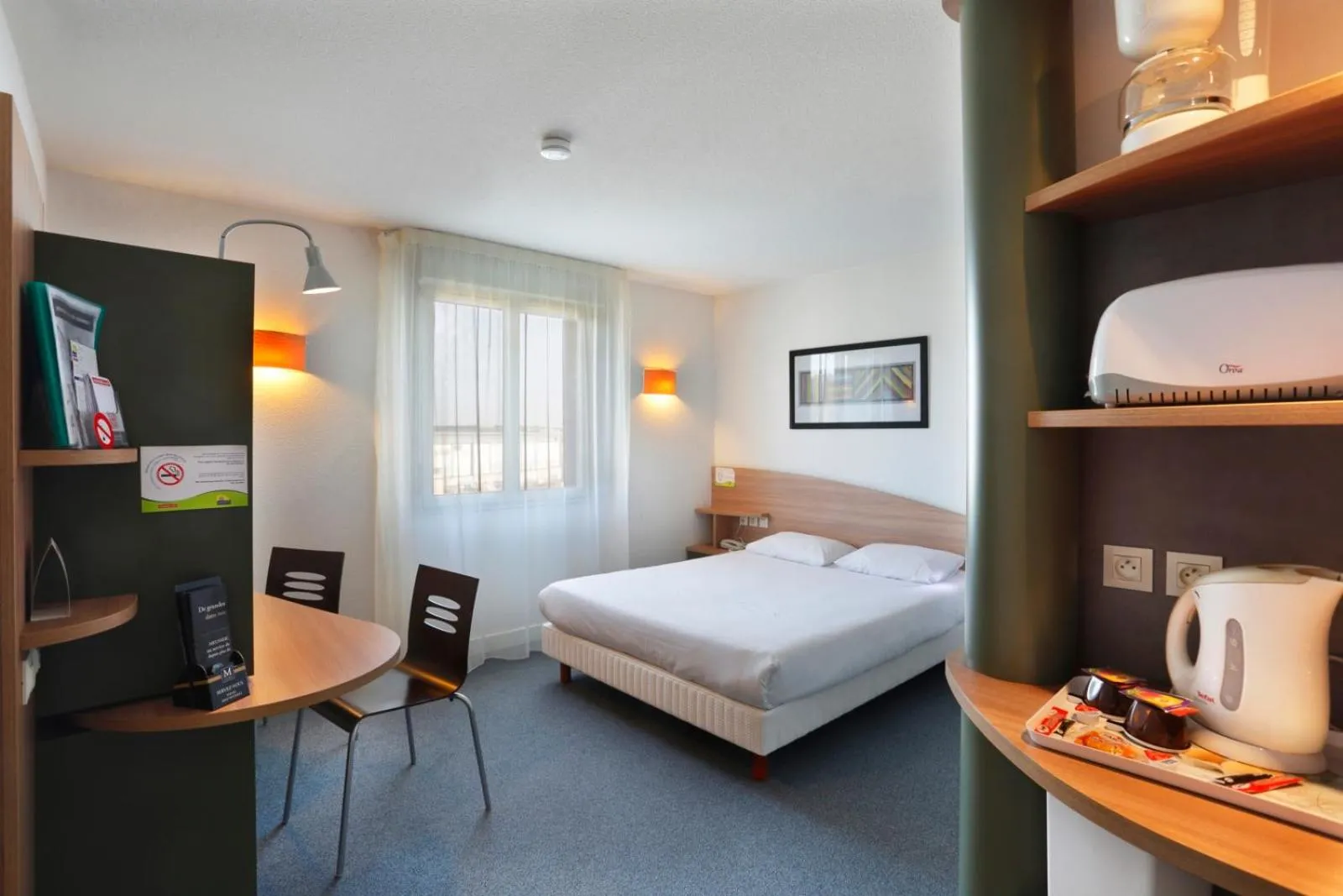 Bed in Suite-Home Orléans-Saran