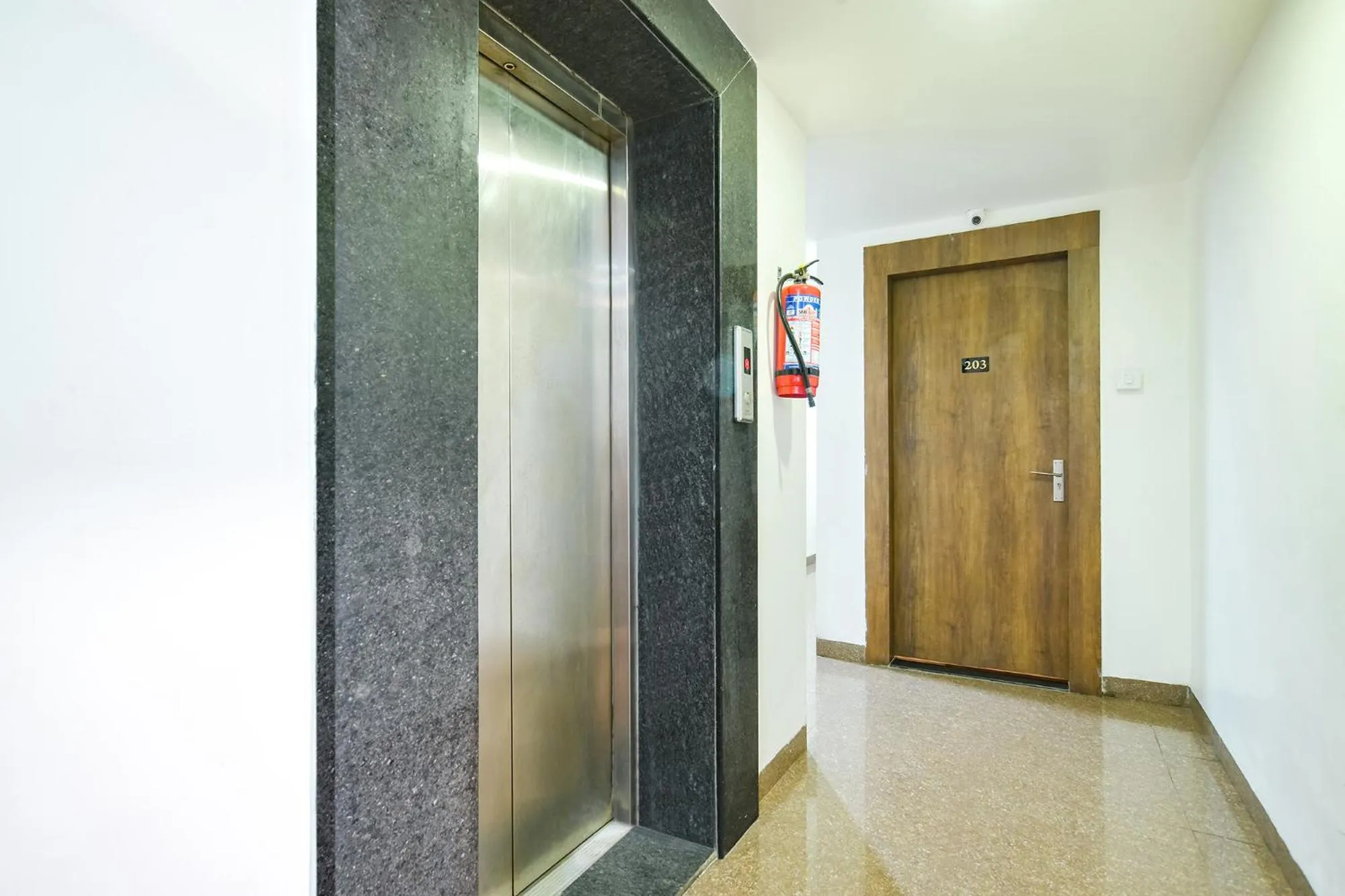 elevator in FabHotel Ten Eleven