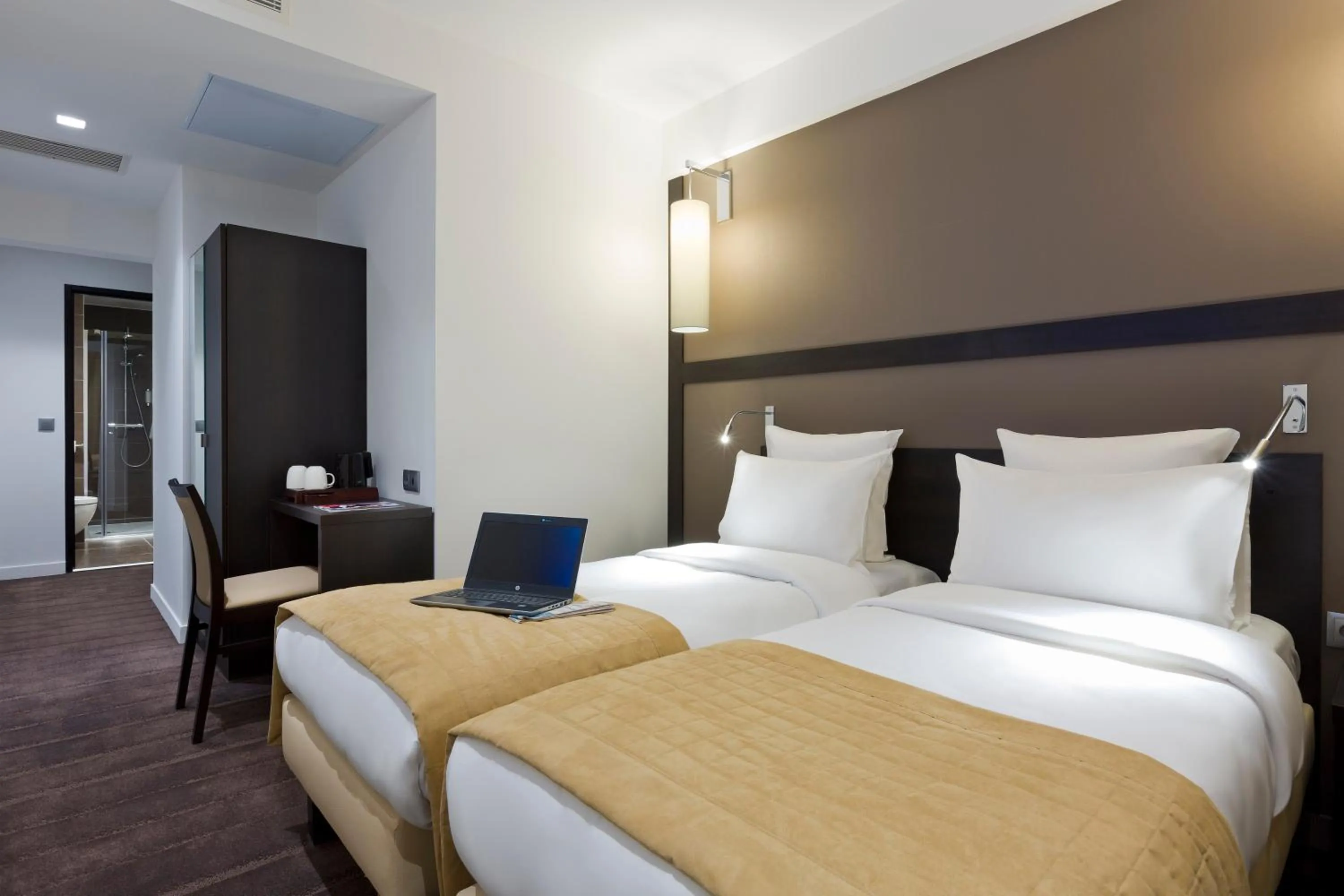 Bedroom, Bed in Simon's Boutique Hôtel