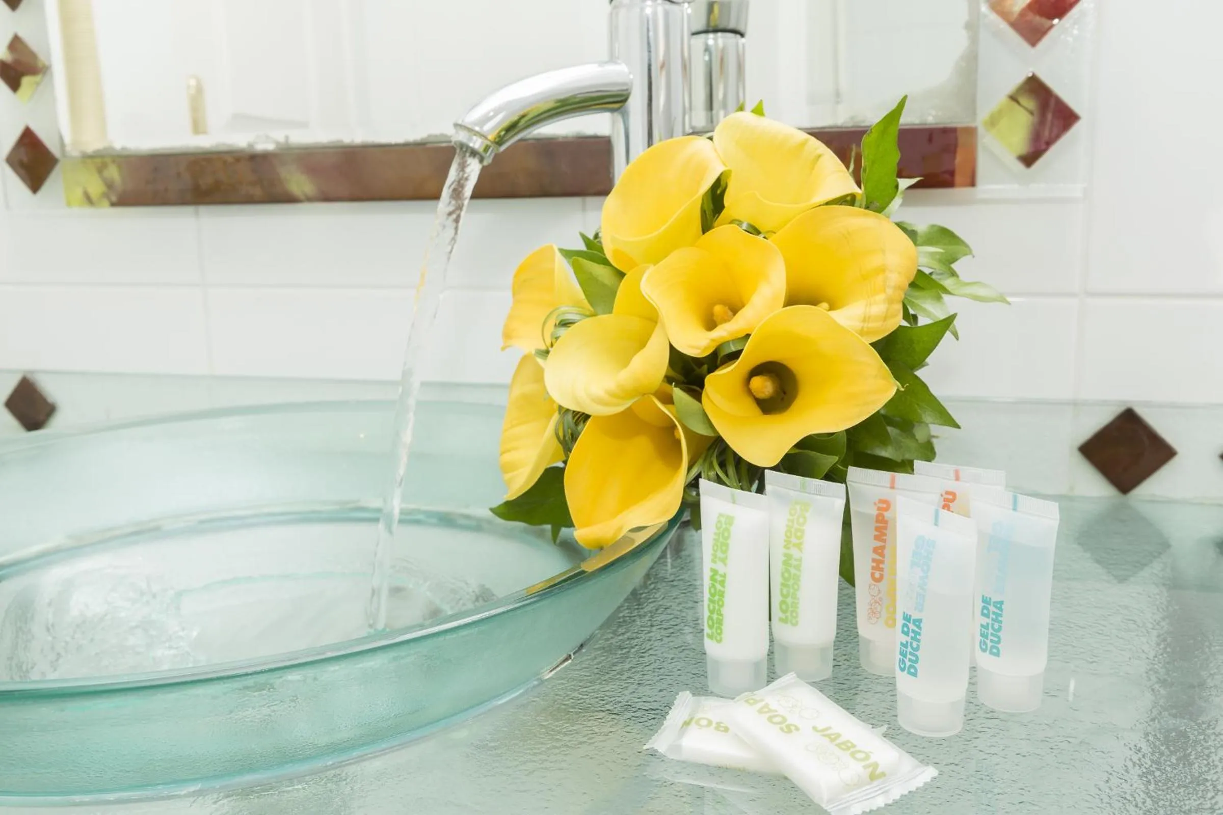 Bathroom in Hotel Viator - Gare de Lyon