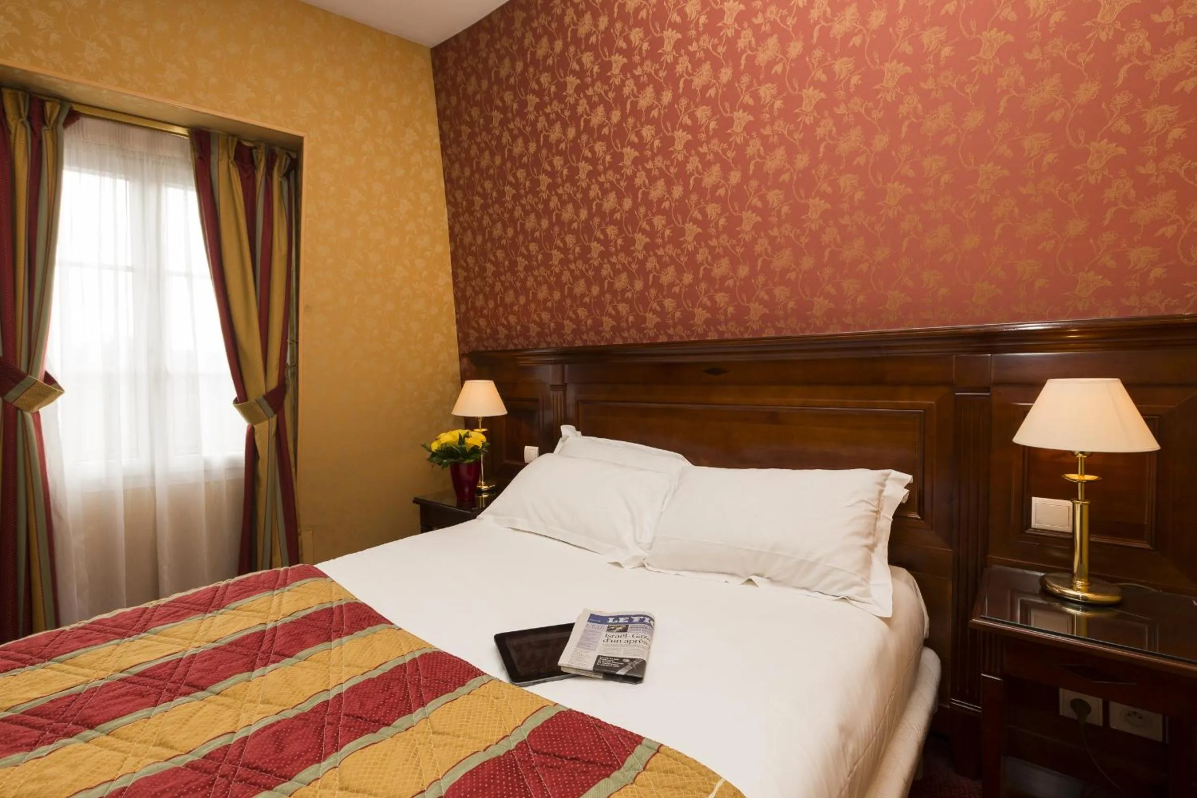 Bed in Hotel Viator - Gare de Lyon