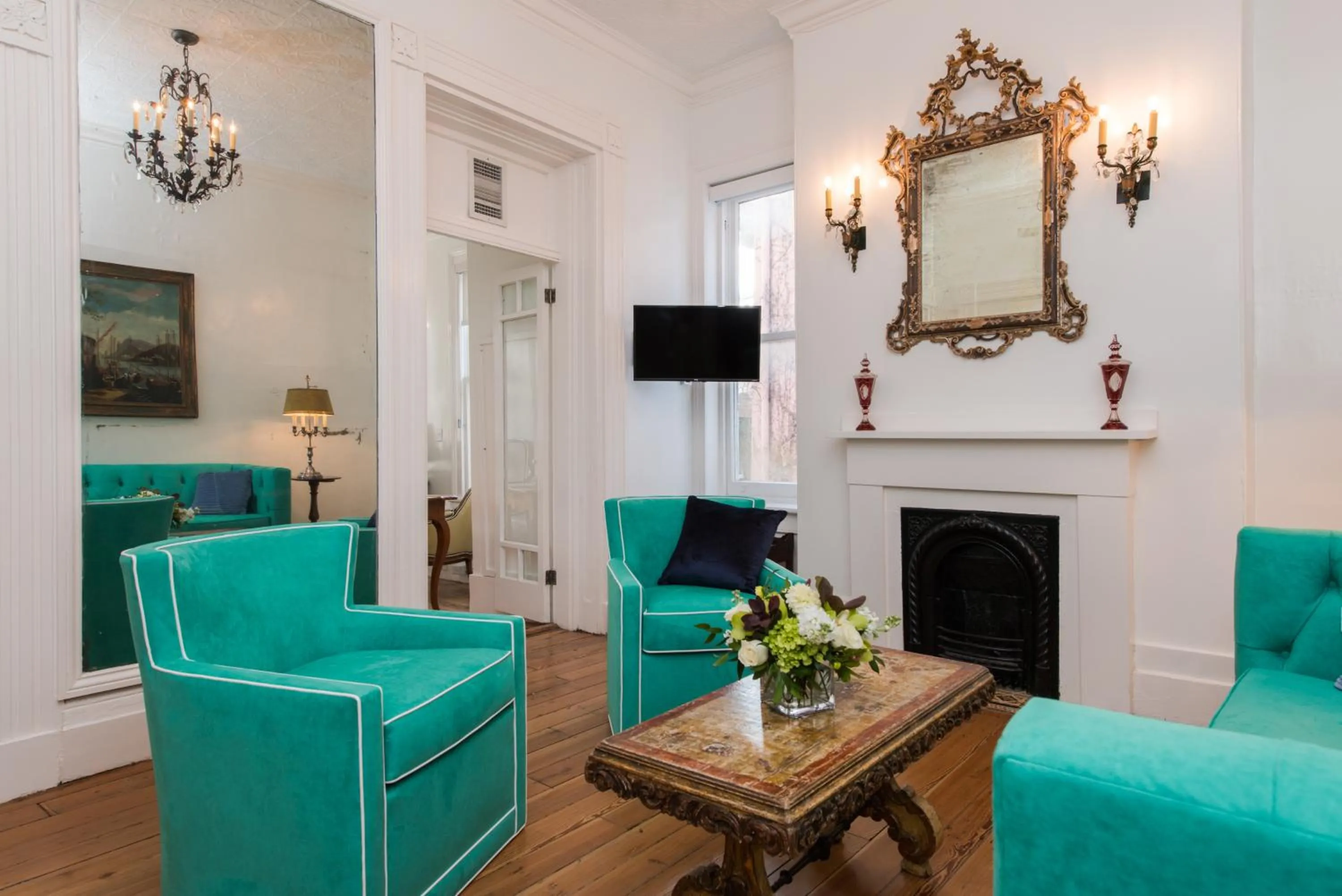 Seating area in 20 South Battery