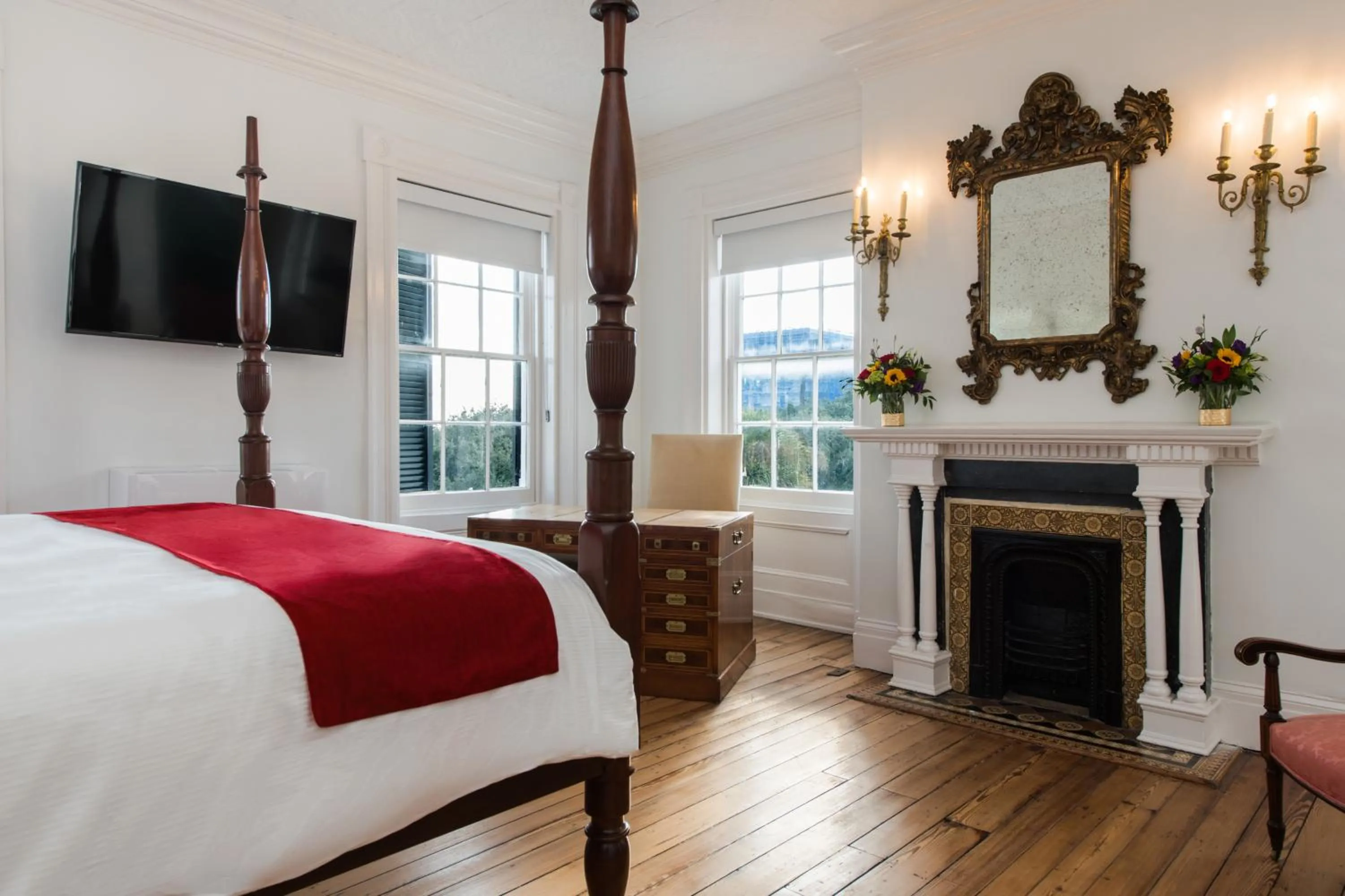 Bedroom, Bed in 20 South Battery