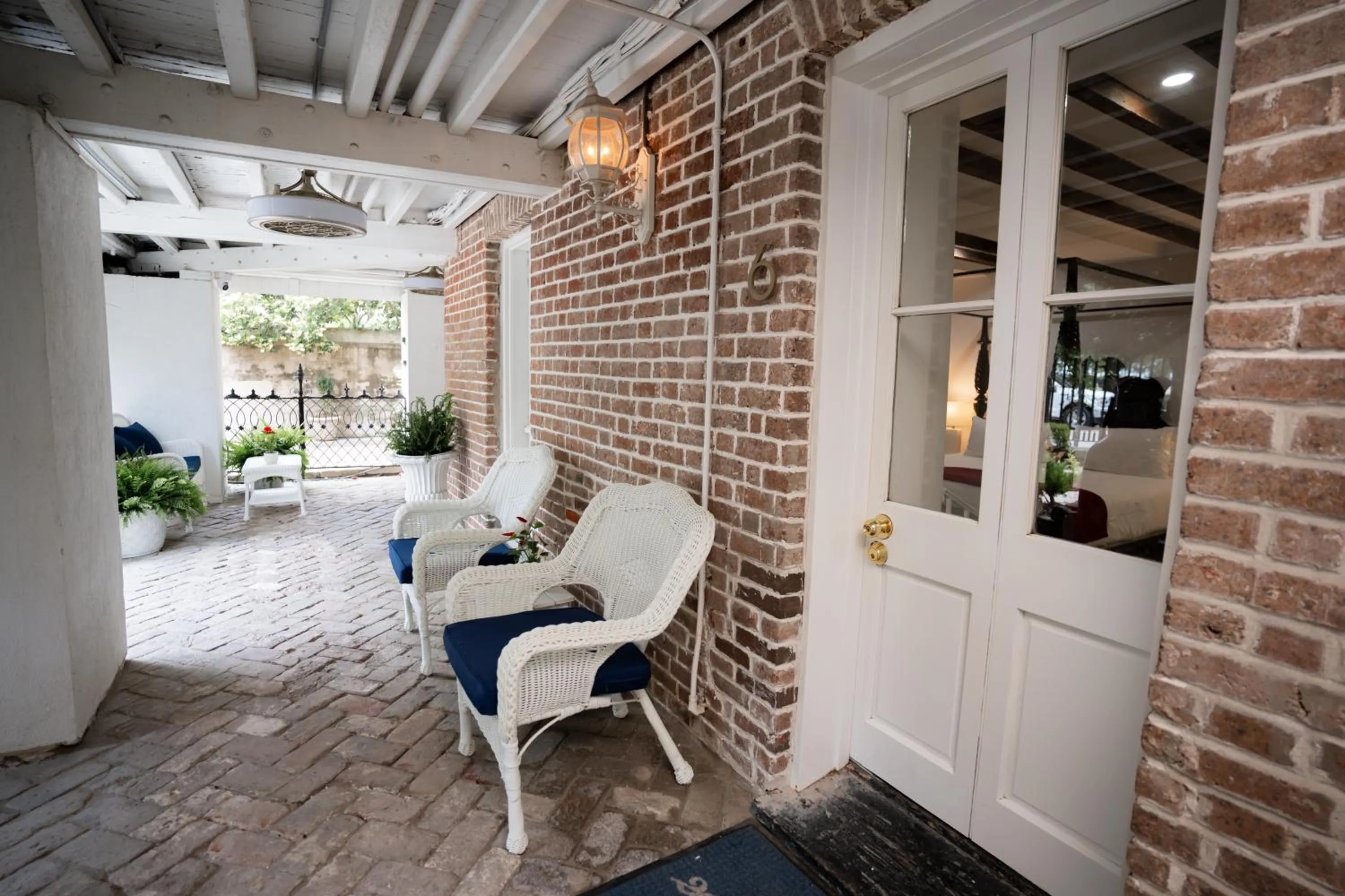 Patio in 20 South Battery