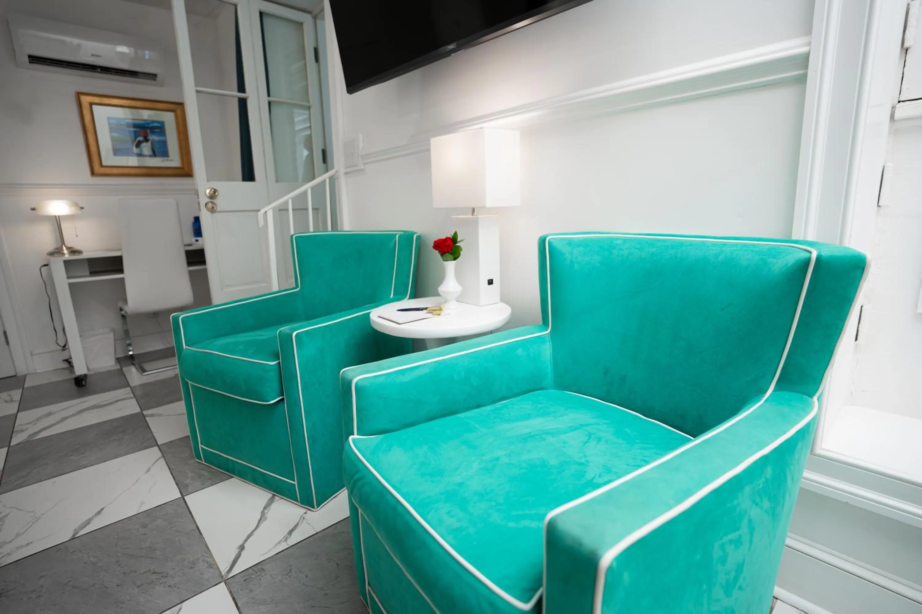 Seating area in 20 South Battery