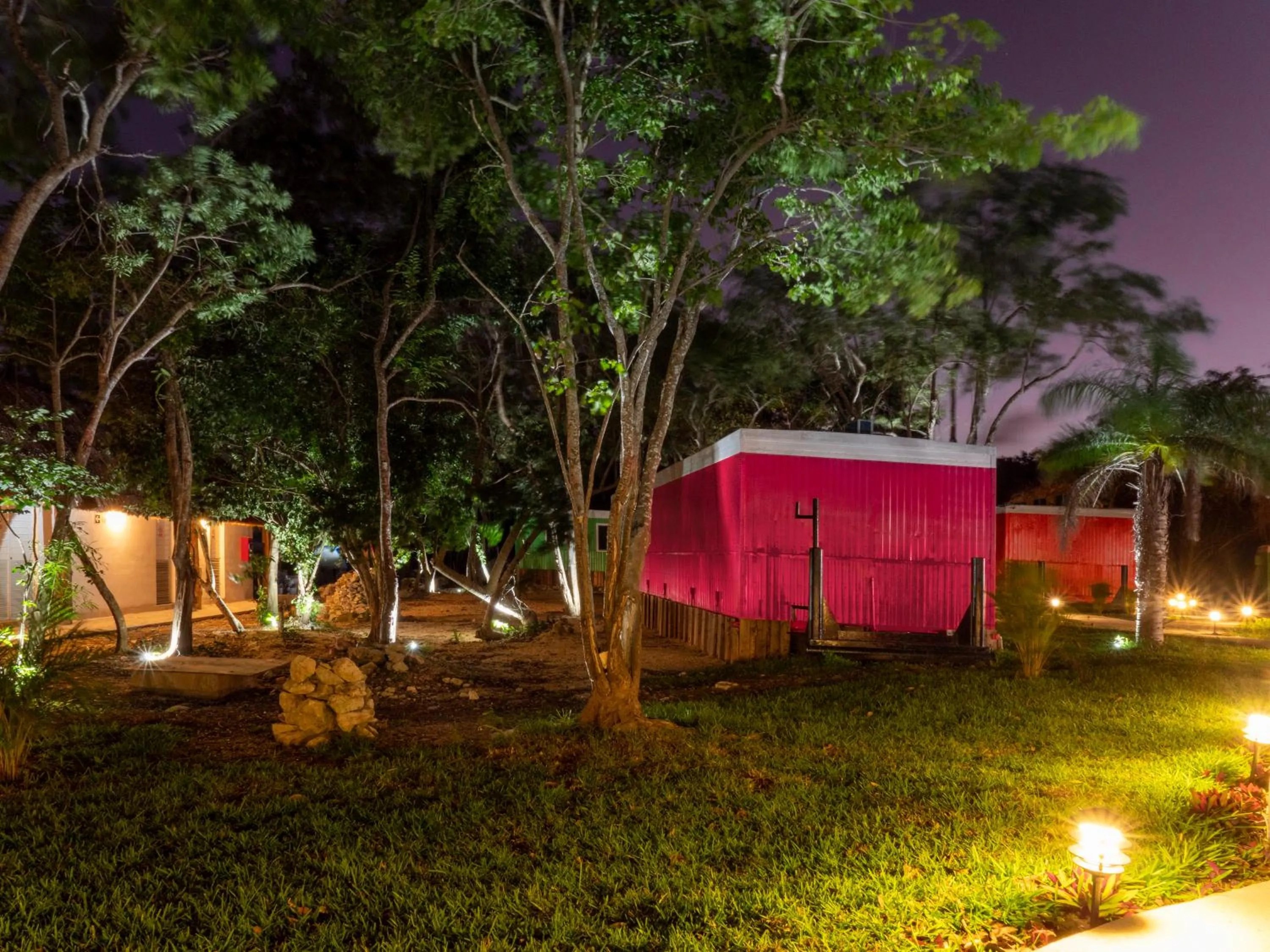 Property building in Colorbox beds and rooms