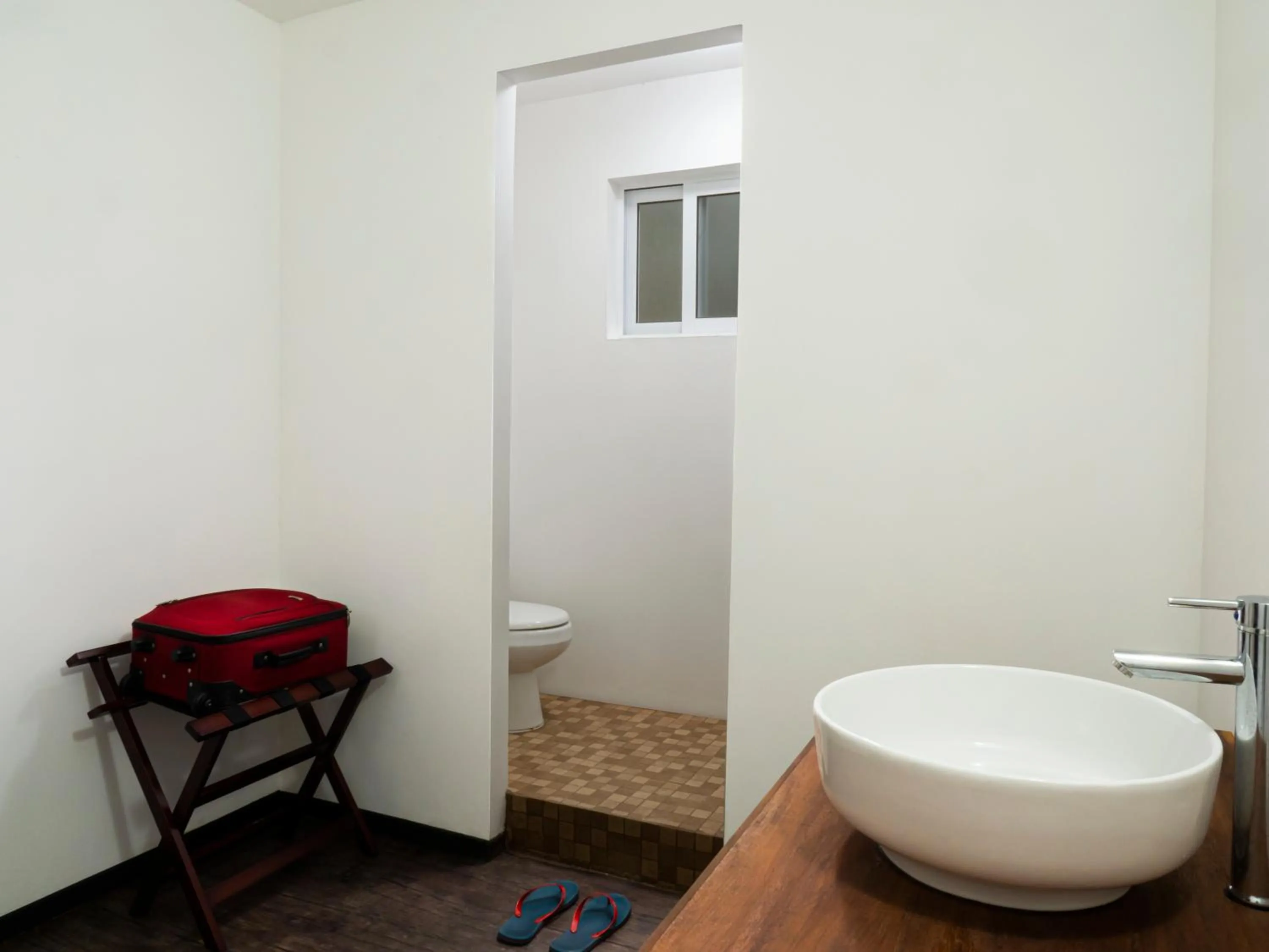 Bathroom in Colorbox beds and rooms