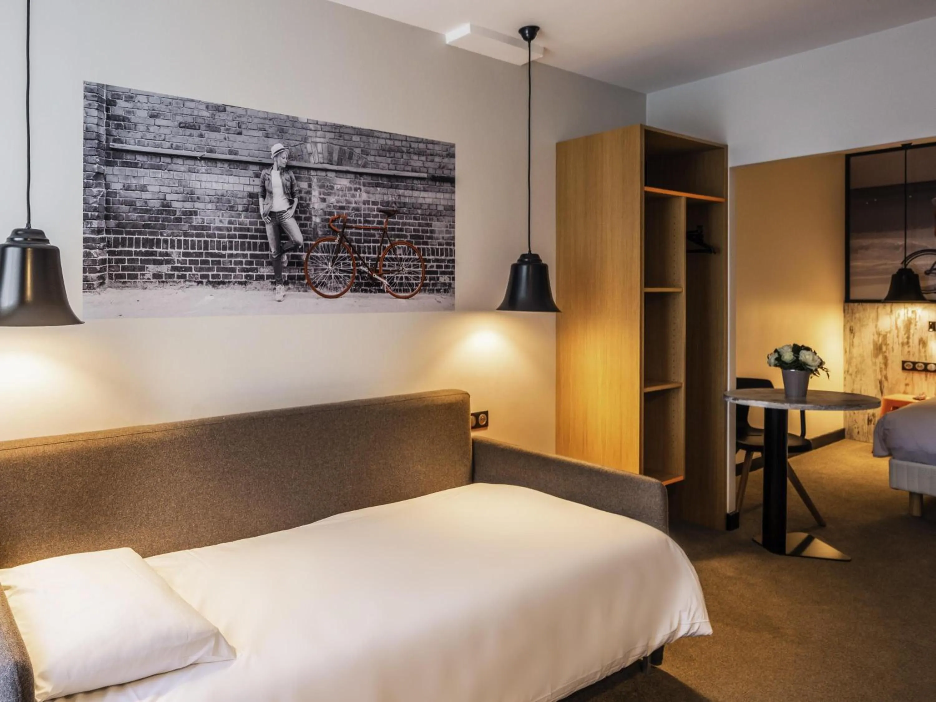 Bedroom, Bed in ibis Styles Dinan Centre Ville