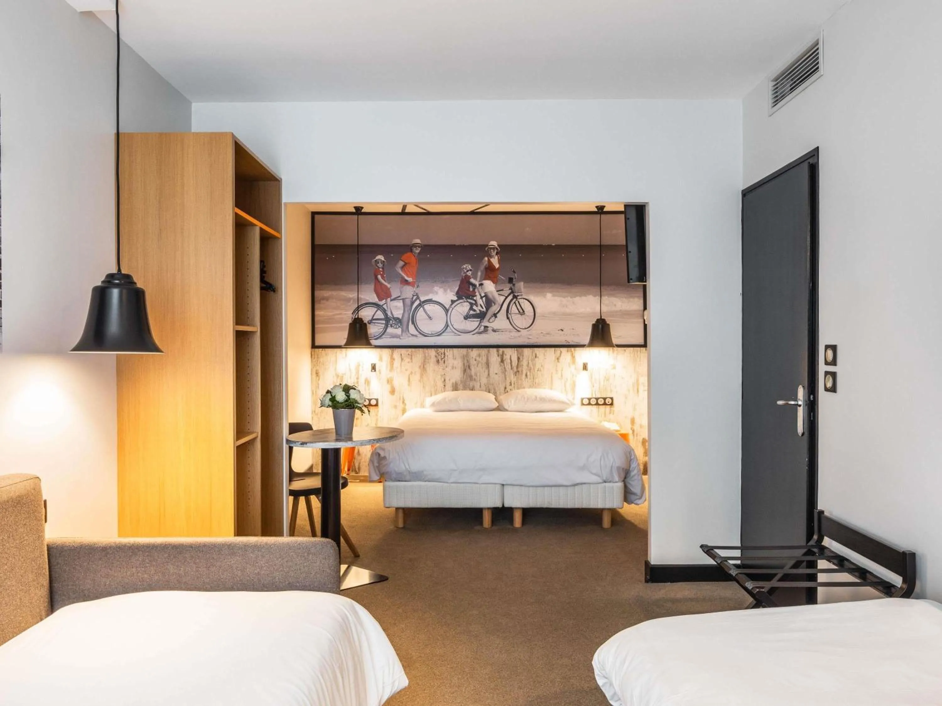 Bedroom, Bed in ibis Styles Dinan Centre Ville