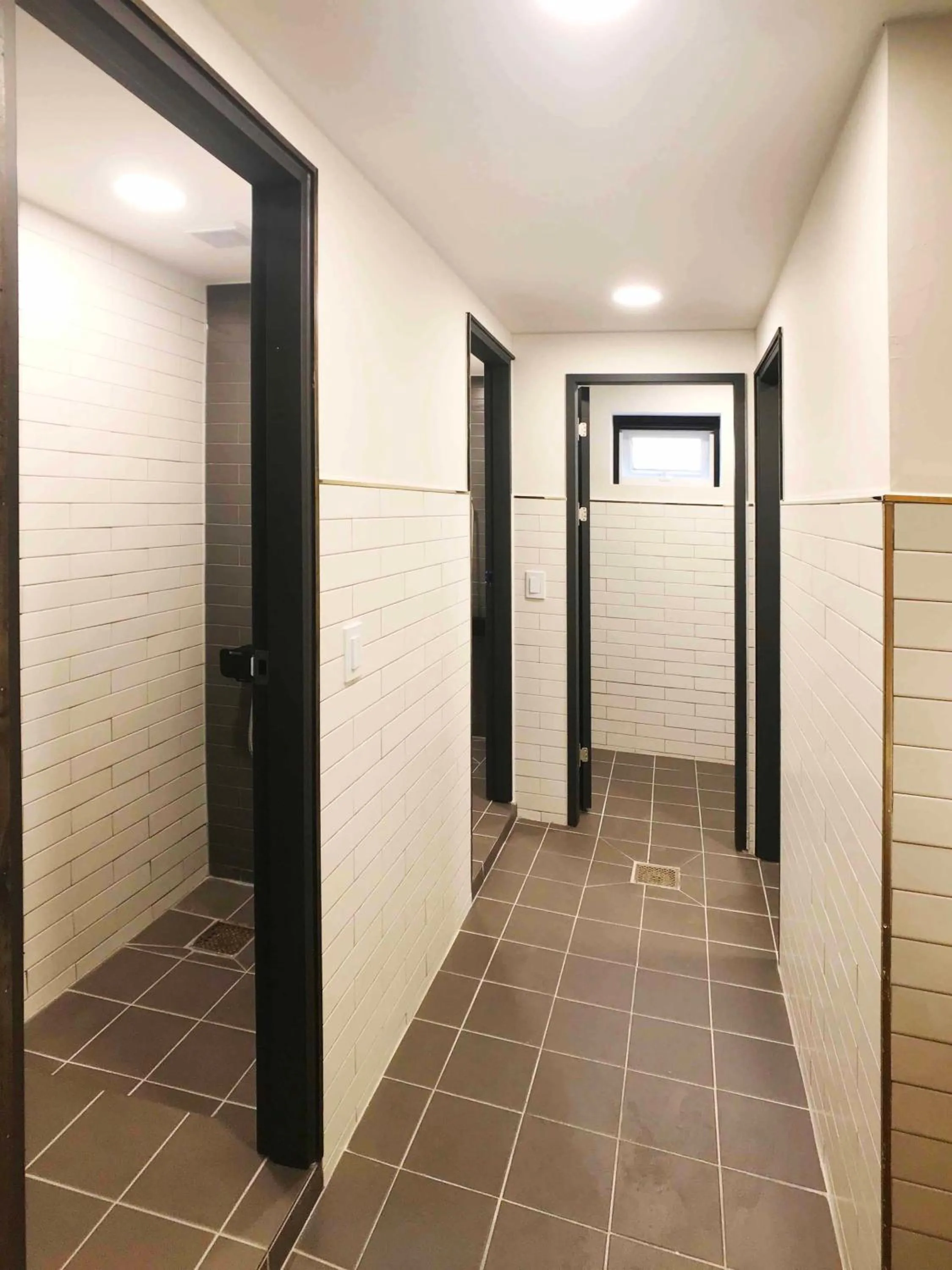 Toilet in Seoul Cube Itaewon