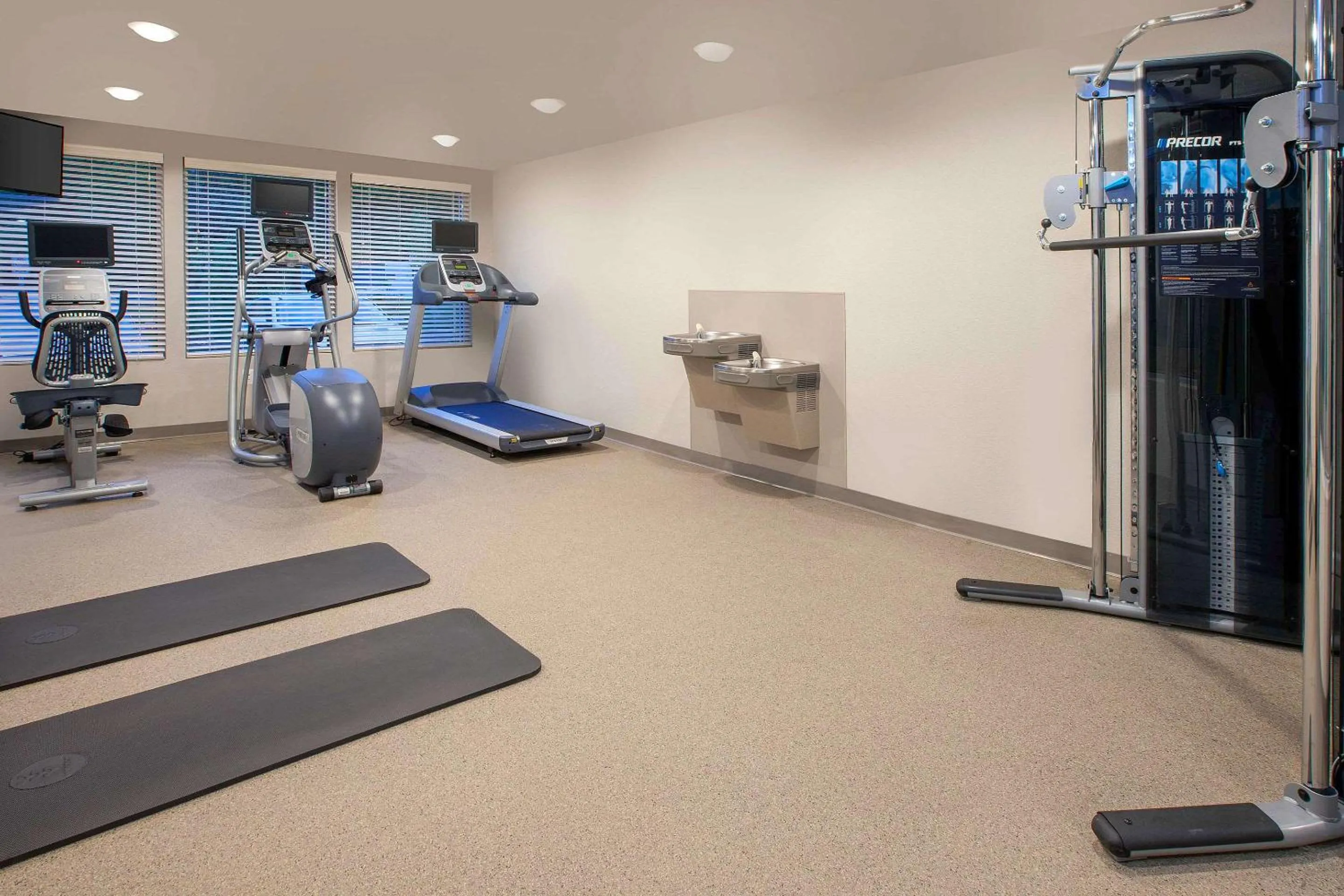 Fitness centre/facilities in WoodSpring Suites Washington DC Northeast Greenbelt